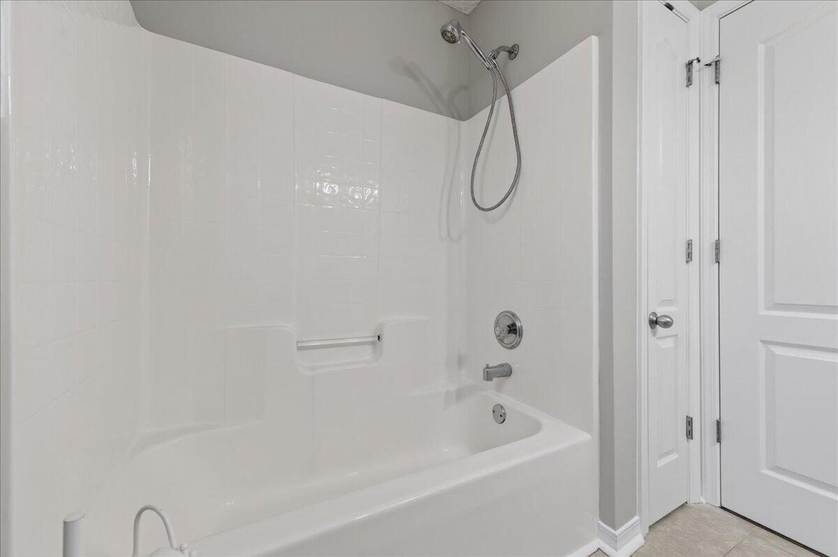 SHADOW LAKES - Residential