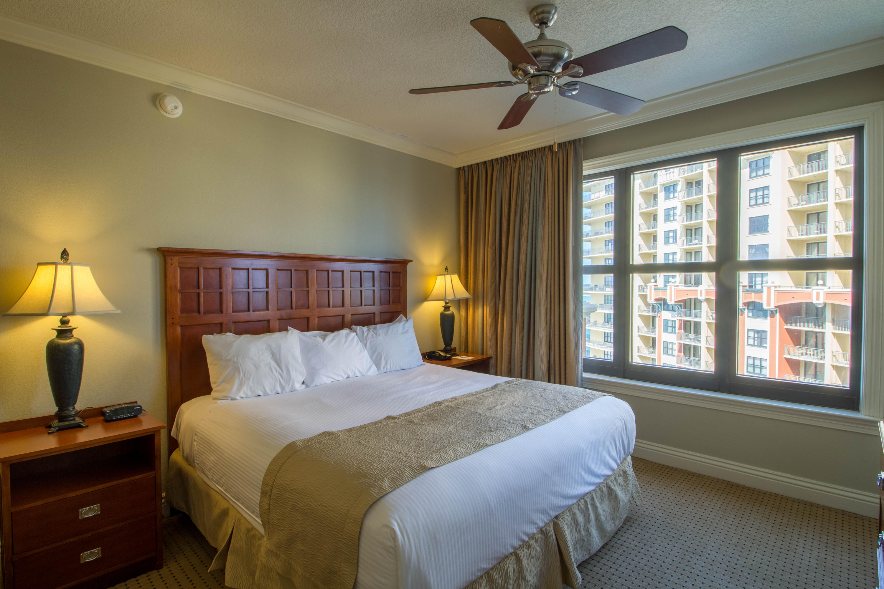 EMERALD GRANDE - Residential