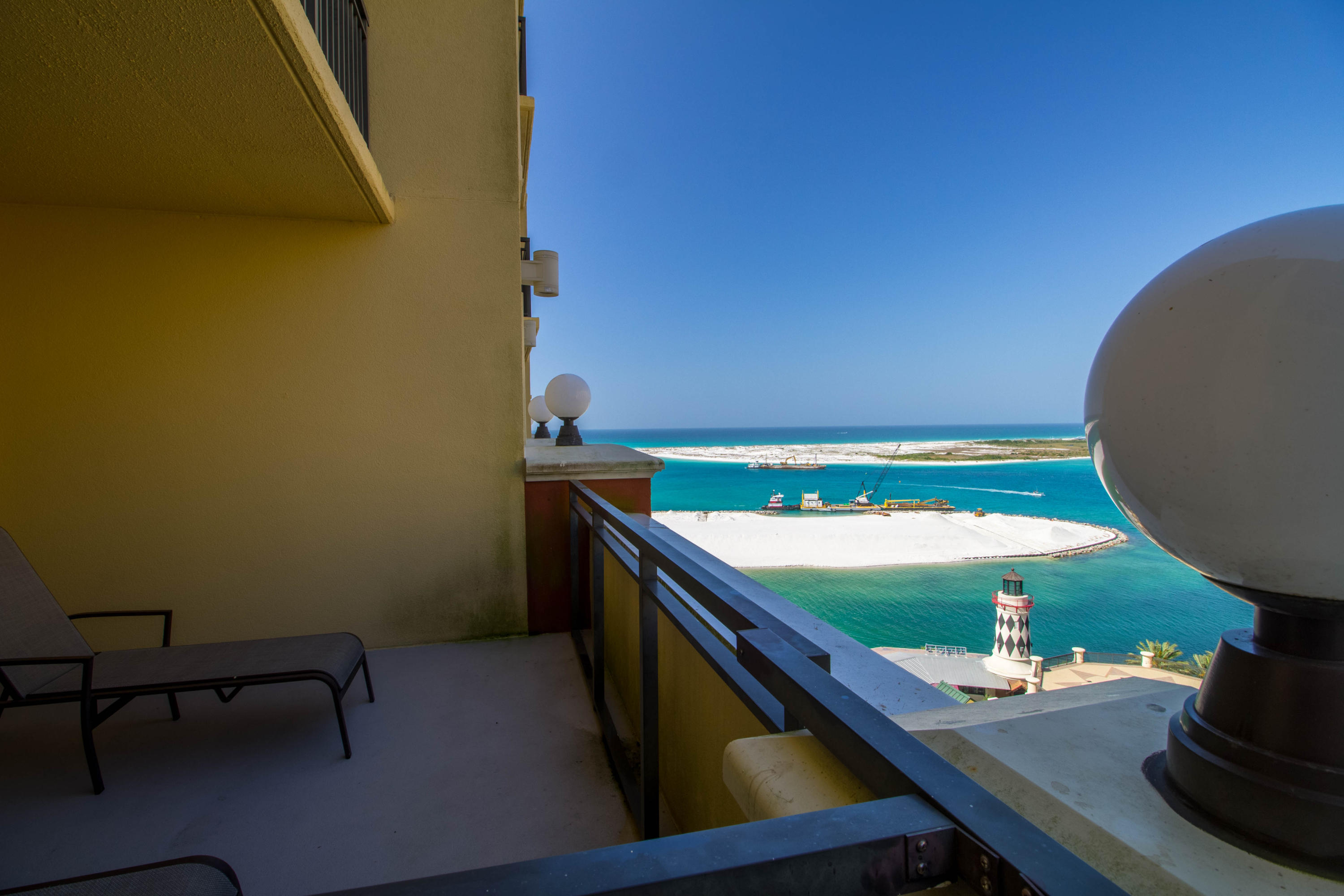 EMERALD GRANDE - Residential