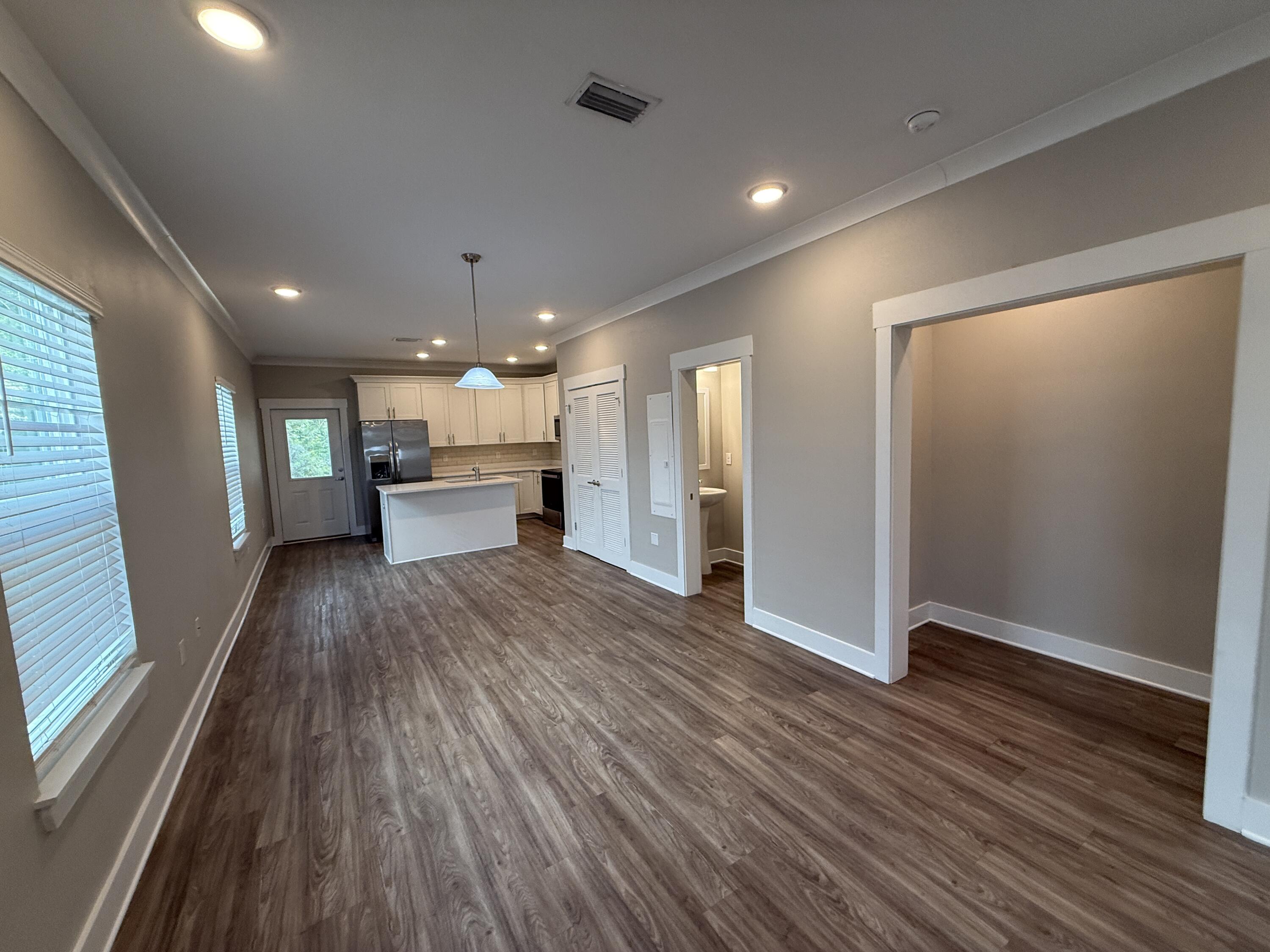 VERANDAS AT FREEPORT - Residential Lease