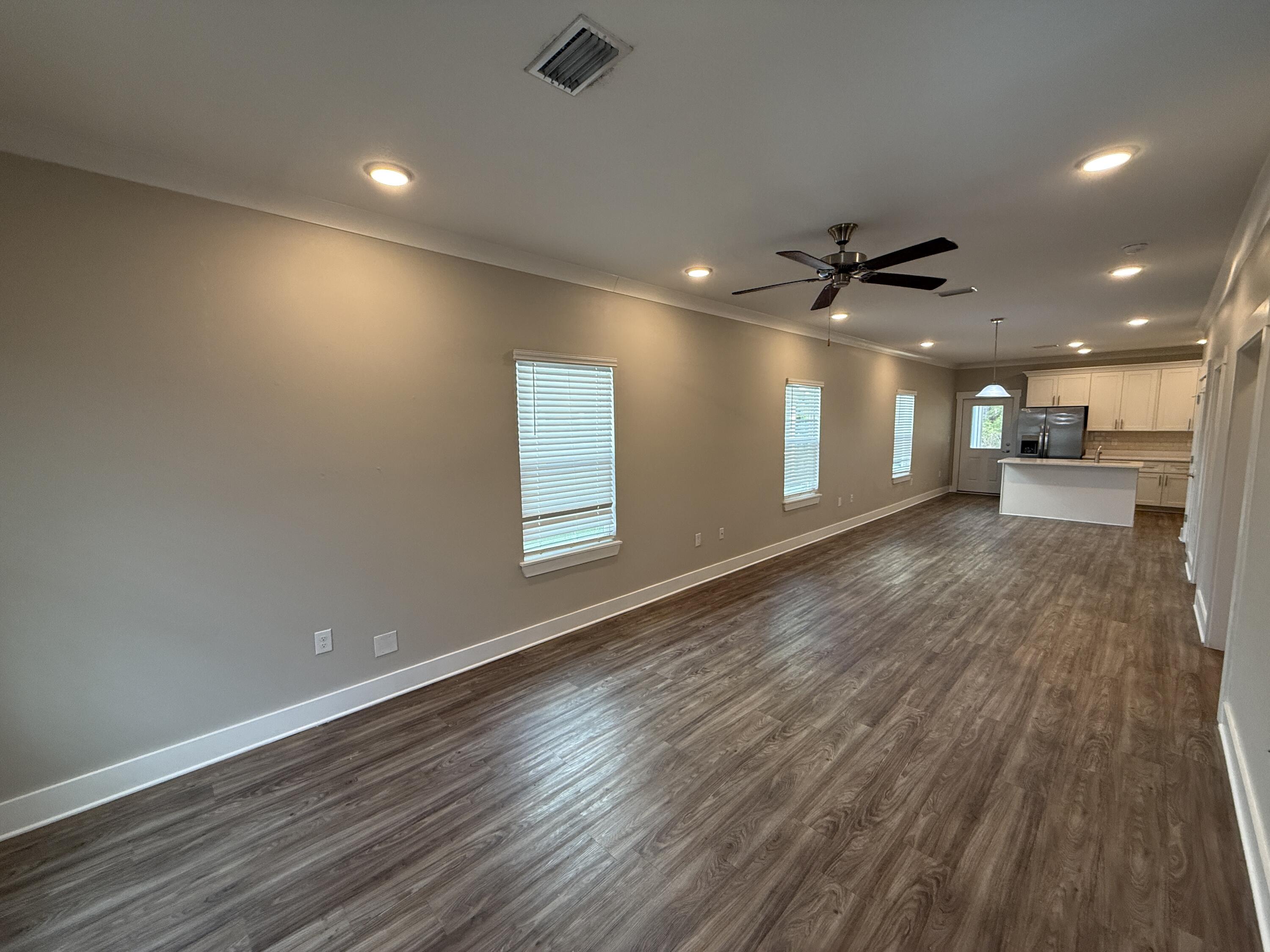 VERANDAS AT FREEPORT - Residential Lease