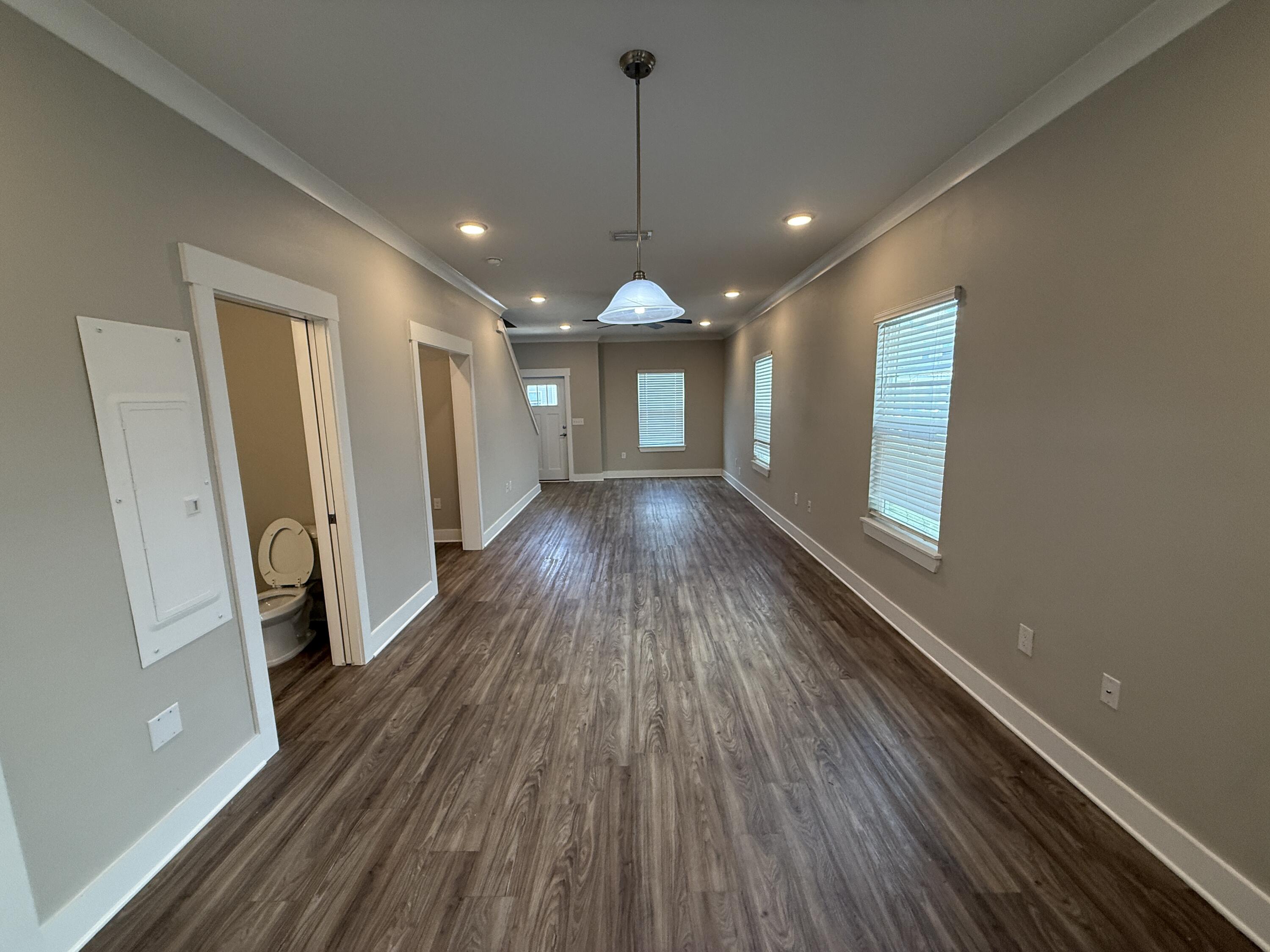 VERANDAS AT FREEPORT - Residential Lease