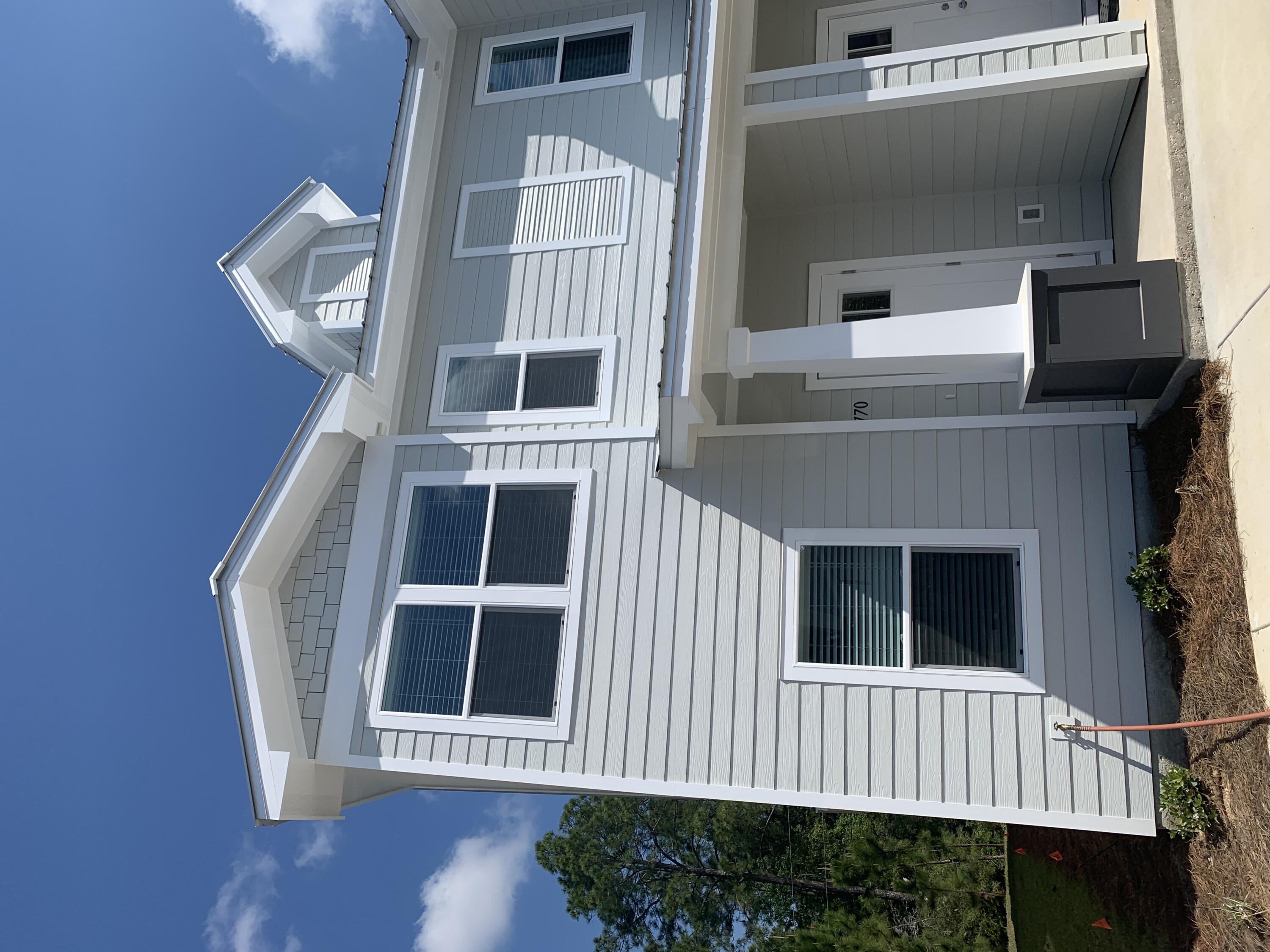 VERANDAS AT FREEPORT - Residential Lease