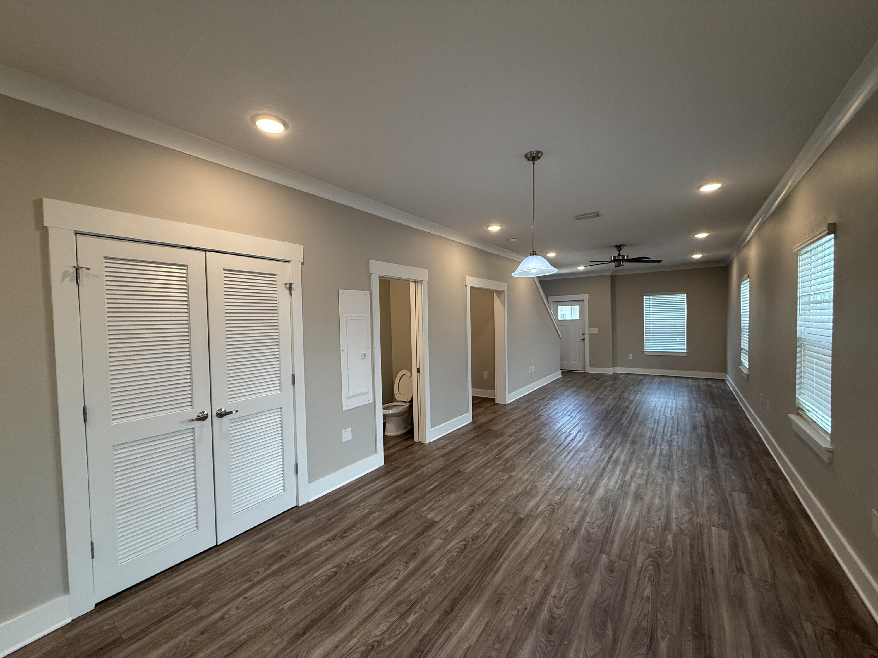 VERANDAS AT FREEPORT - Residential Lease