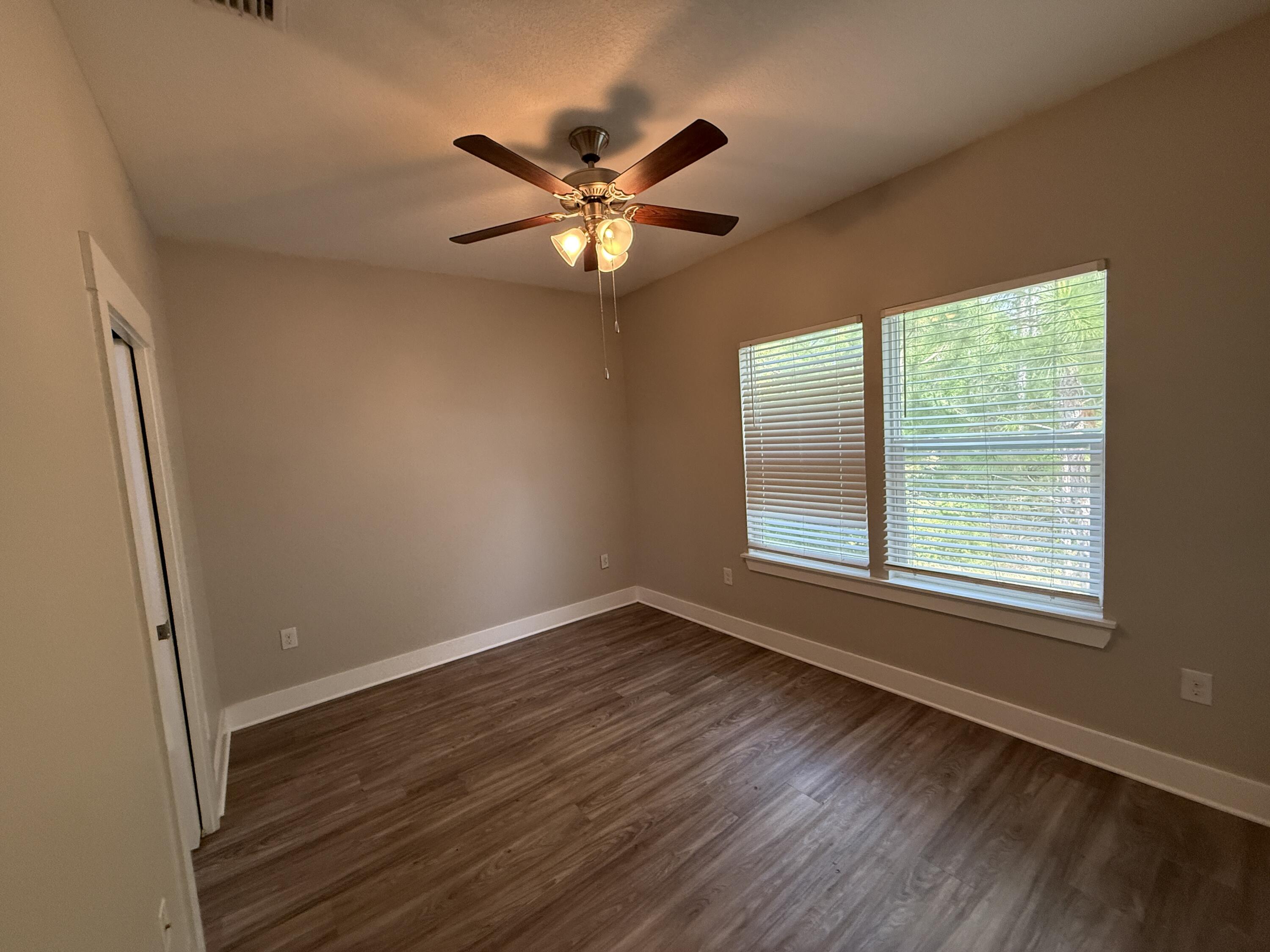 VERANDAS AT FREEPORT - Residential Lease