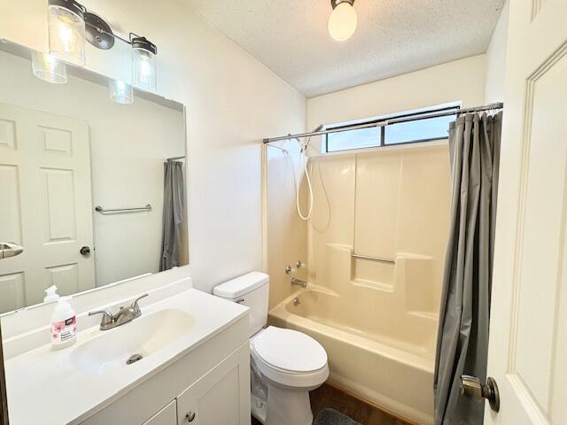 VALPARAISO PINECREST 6 - Residential Lease