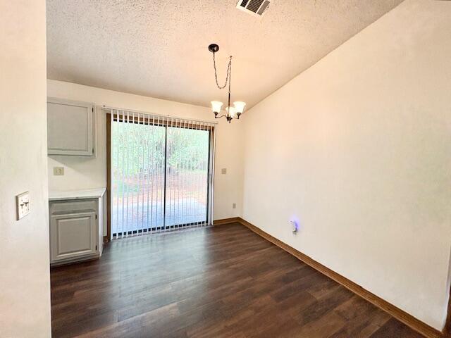 VALPARAISO PINECREST 6 - Residential Lease