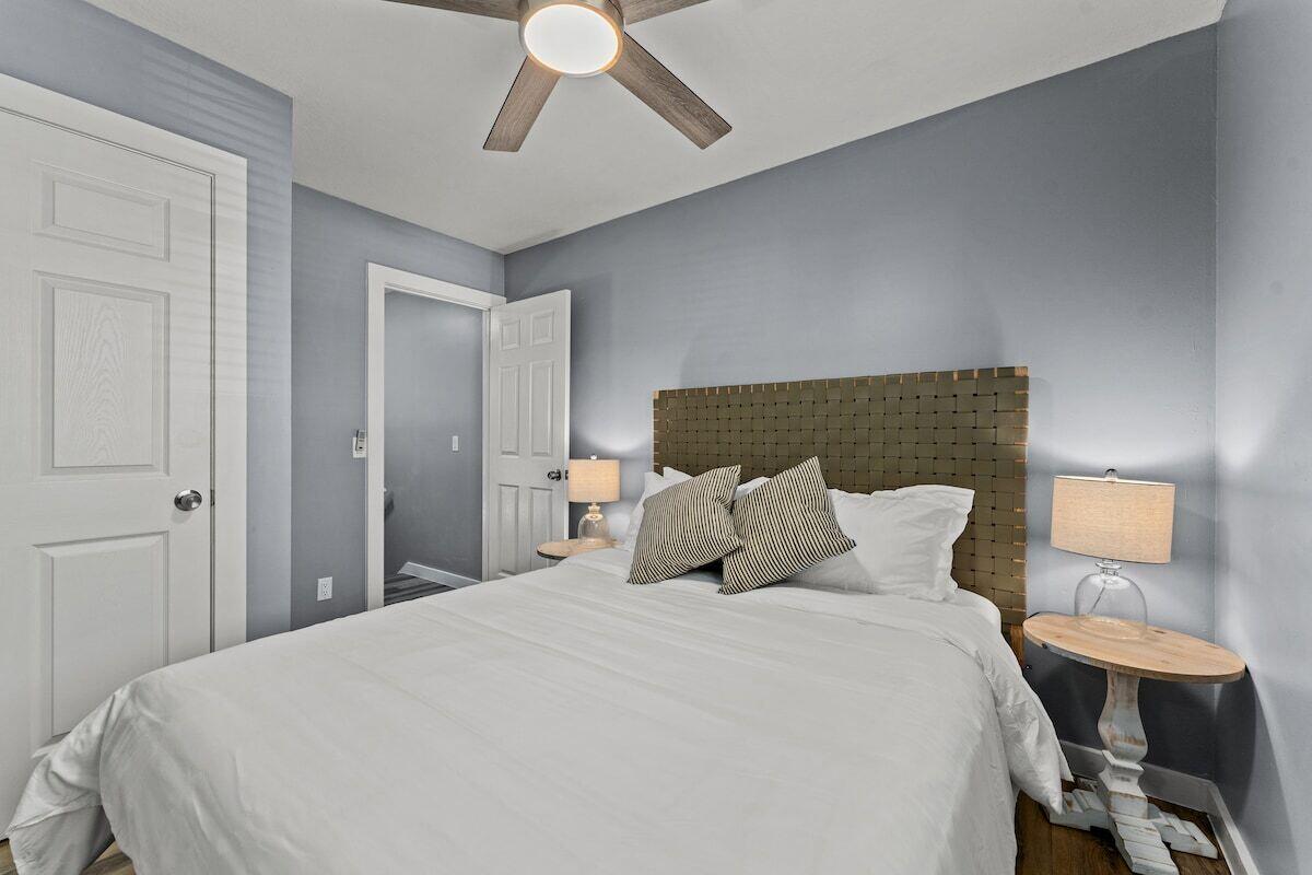 HOLIDAY BEACH - Residential