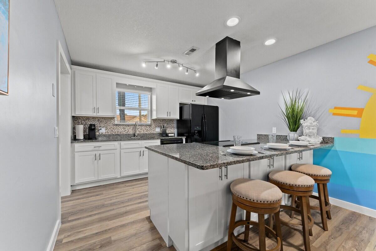 HOLIDAY BEACH - Residential