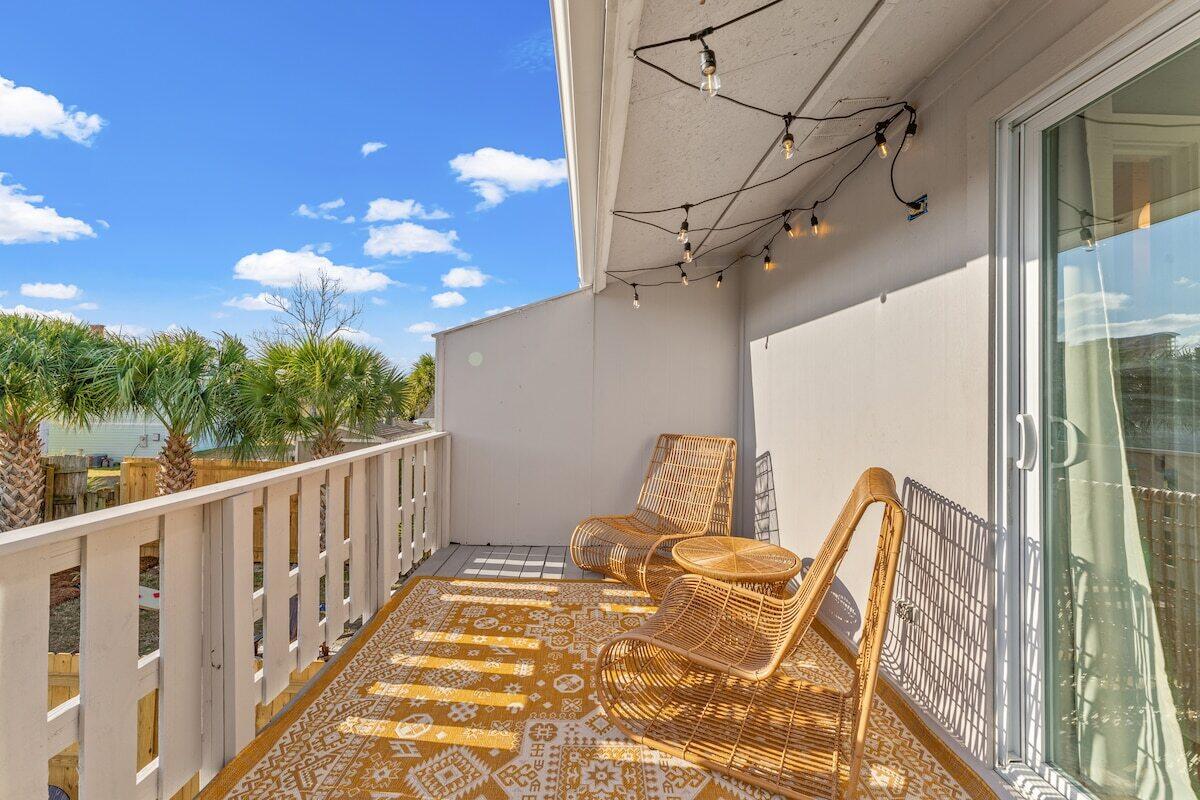 HOLIDAY BEACH - Residential