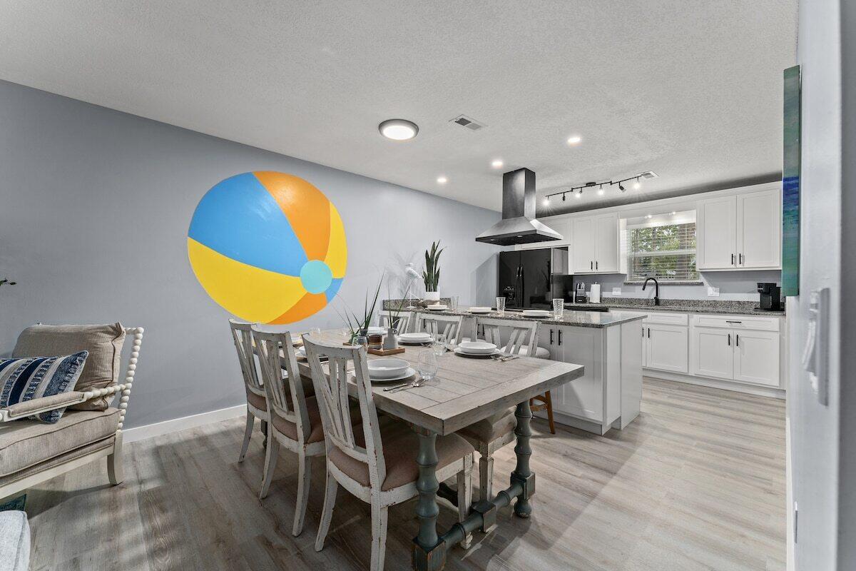 HOLIDAY BEACH - Residential