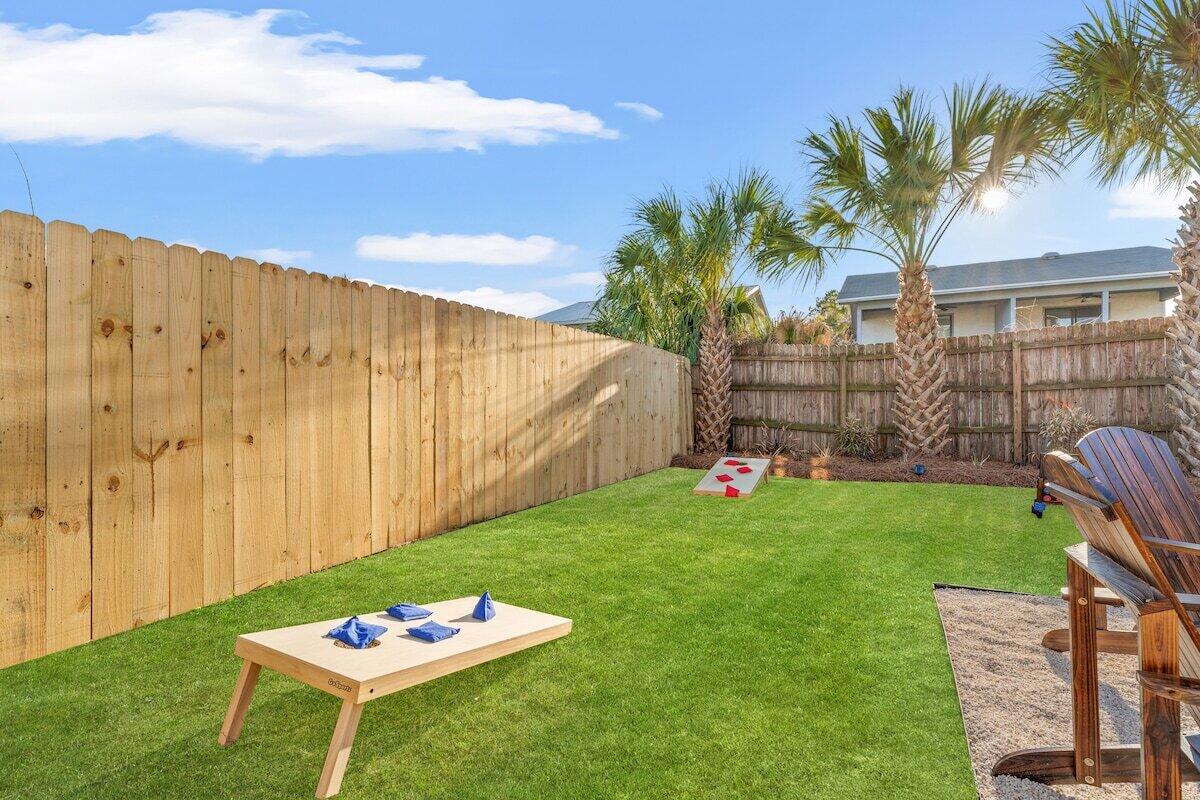 HOLIDAY BEACH - Residential