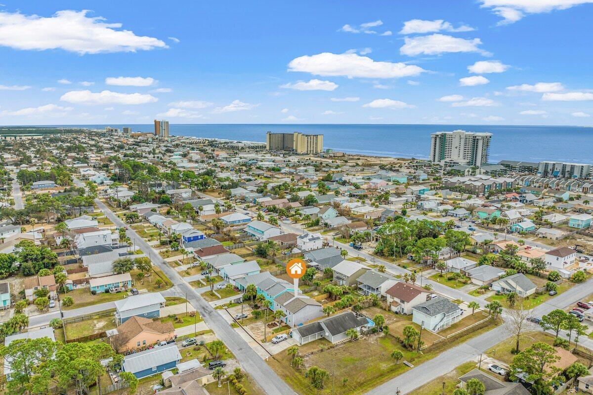 HOLIDAY BEACH - Residential