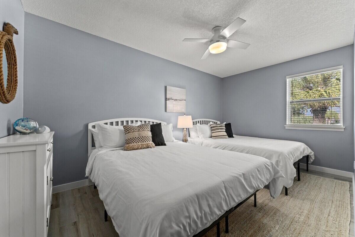 HOLIDAY BEACH - Residential