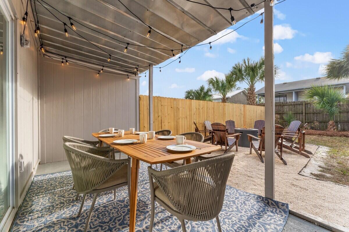 HOLIDAY BEACH - Residential