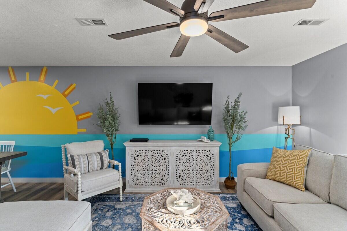 HOLIDAY BEACH - Residential