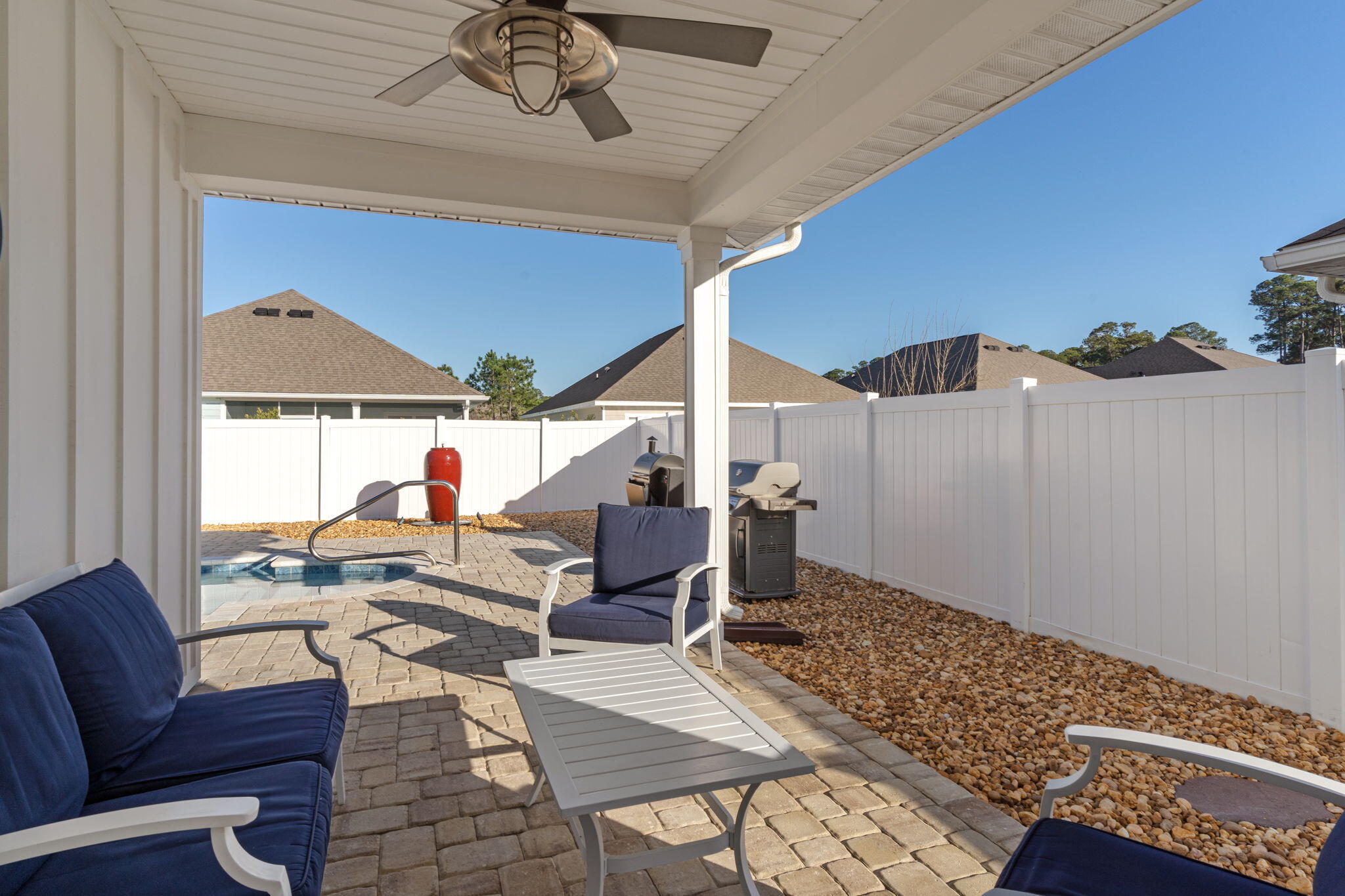 STONEGATE - Residential