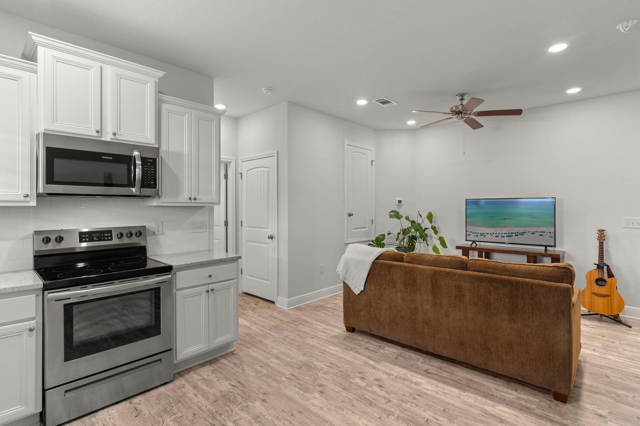 STONEGATE - Residential