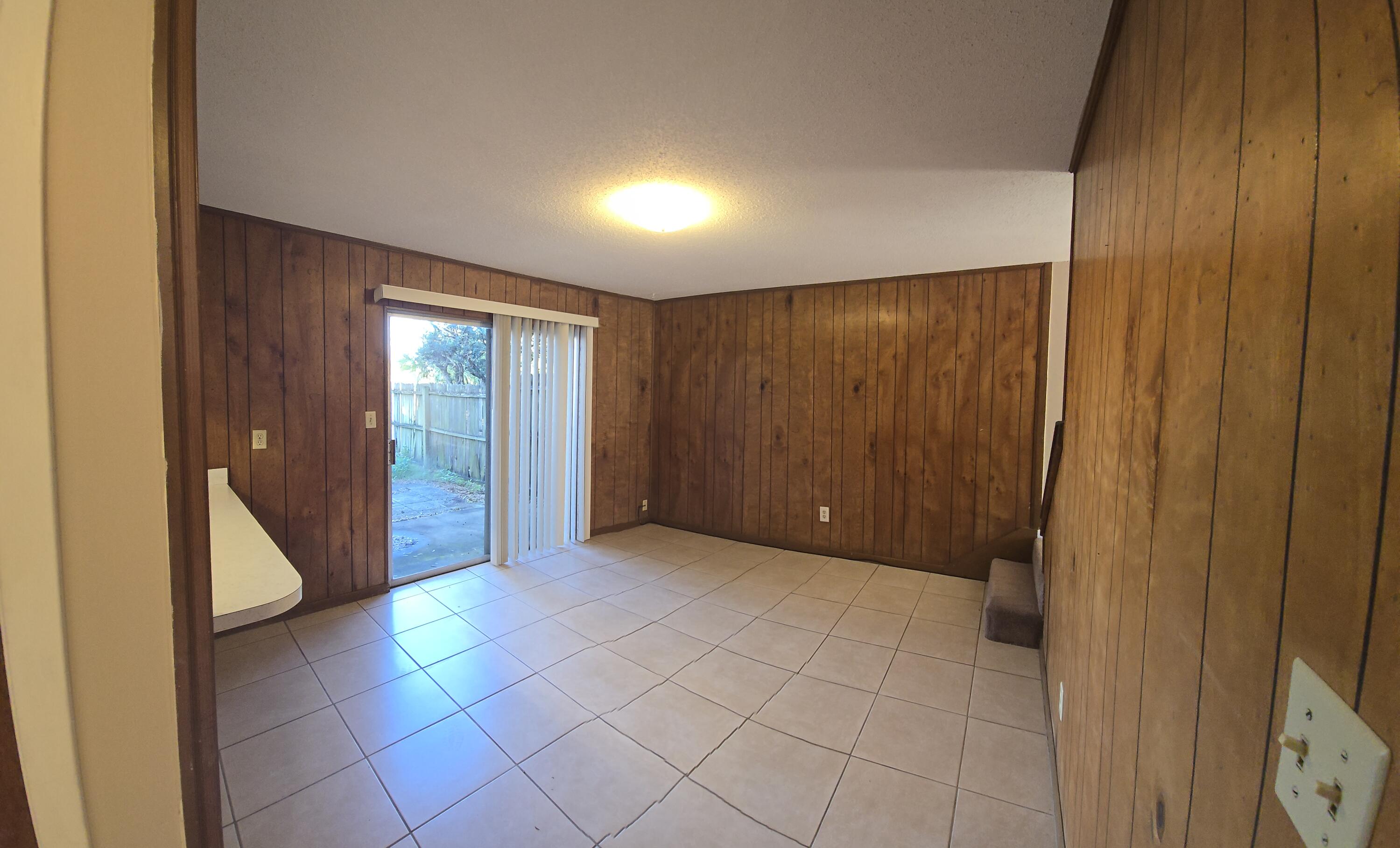 VALENCIA ARMS - Residential Lease