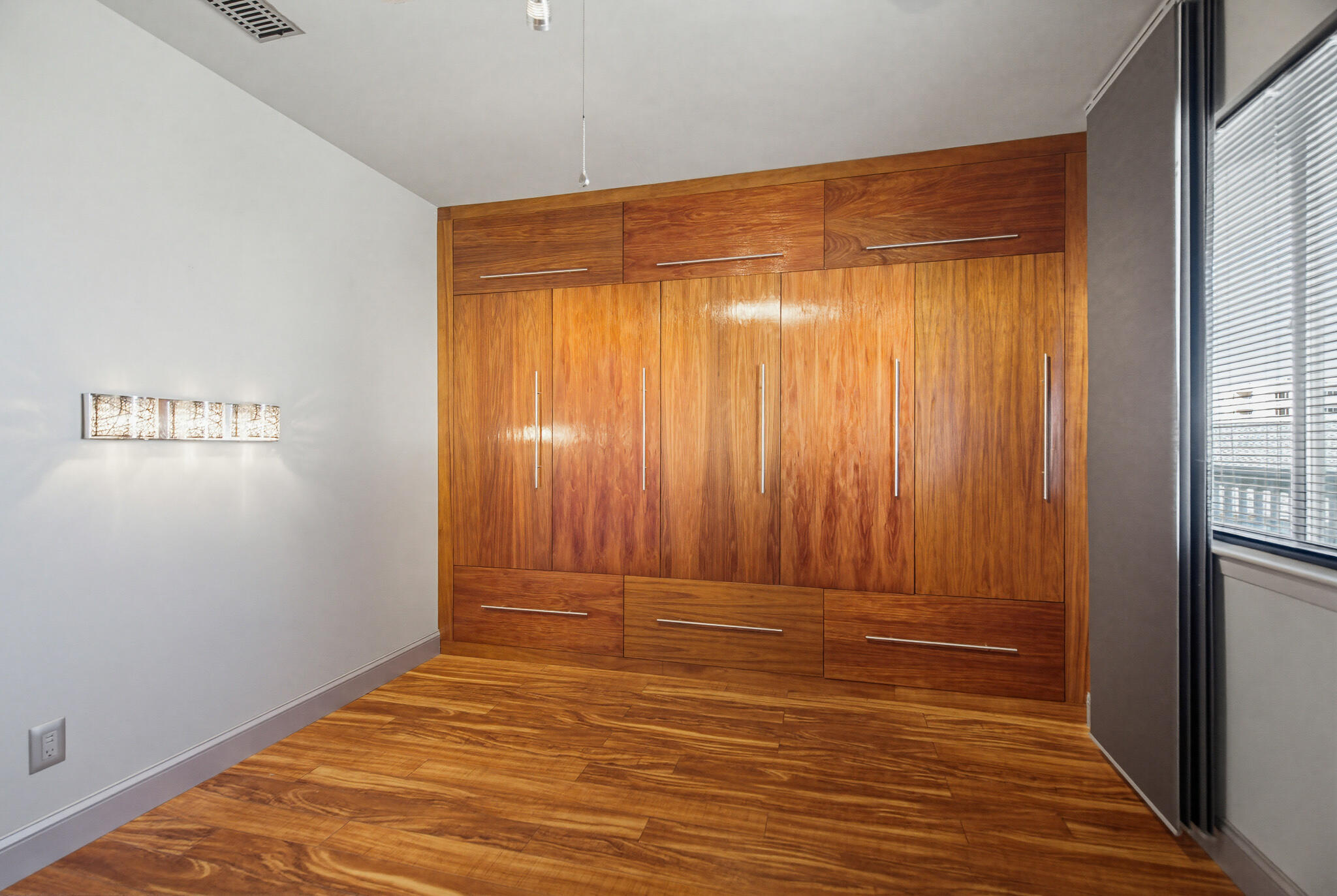 ISLAND HOME CONDO - Residential