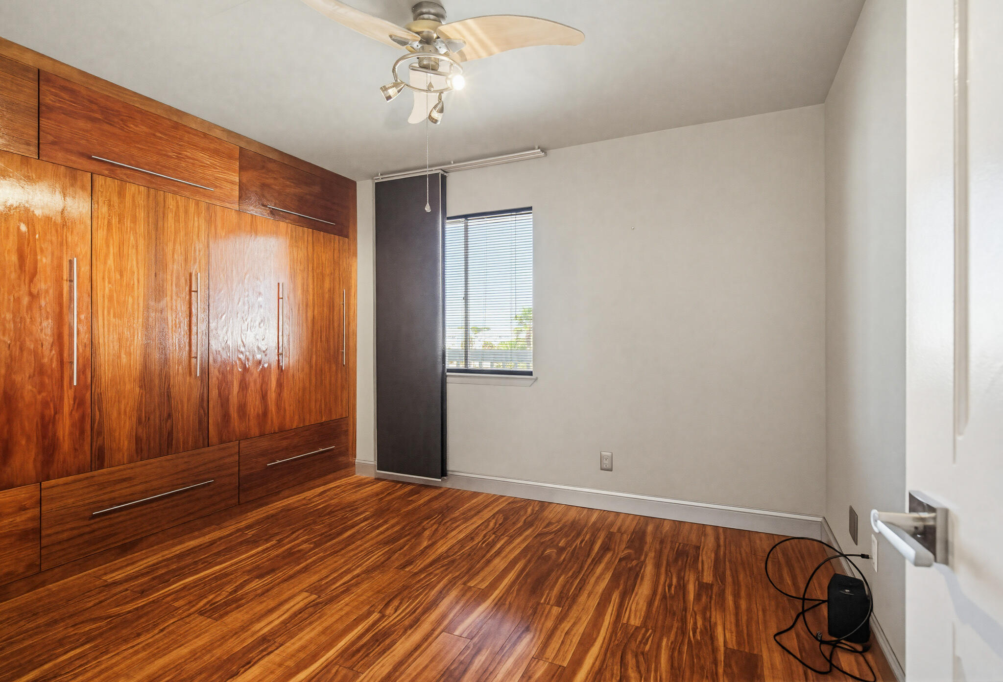 ISLAND HOME CONDO - Residential