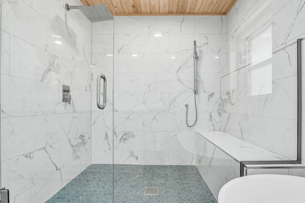 NORTHWOOD - Residential Lease