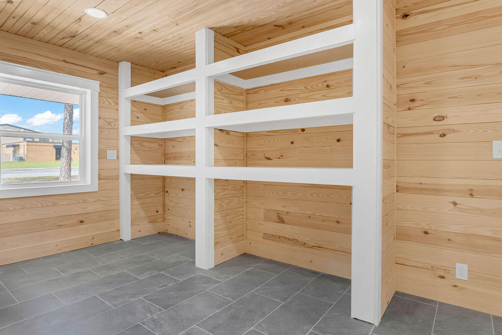 NORTHWOOD - Residential Lease