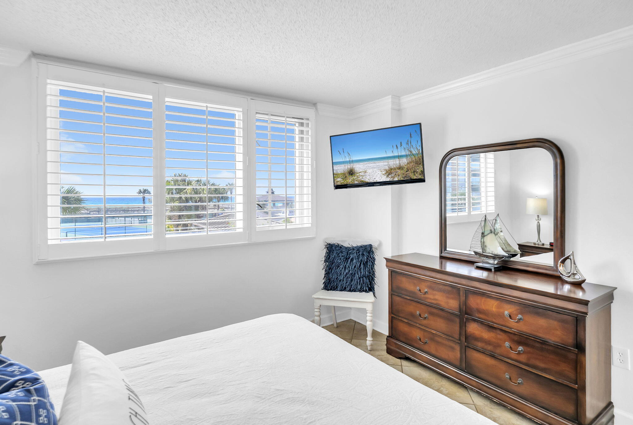 ISLANDER CONDO PH 2 - Residential