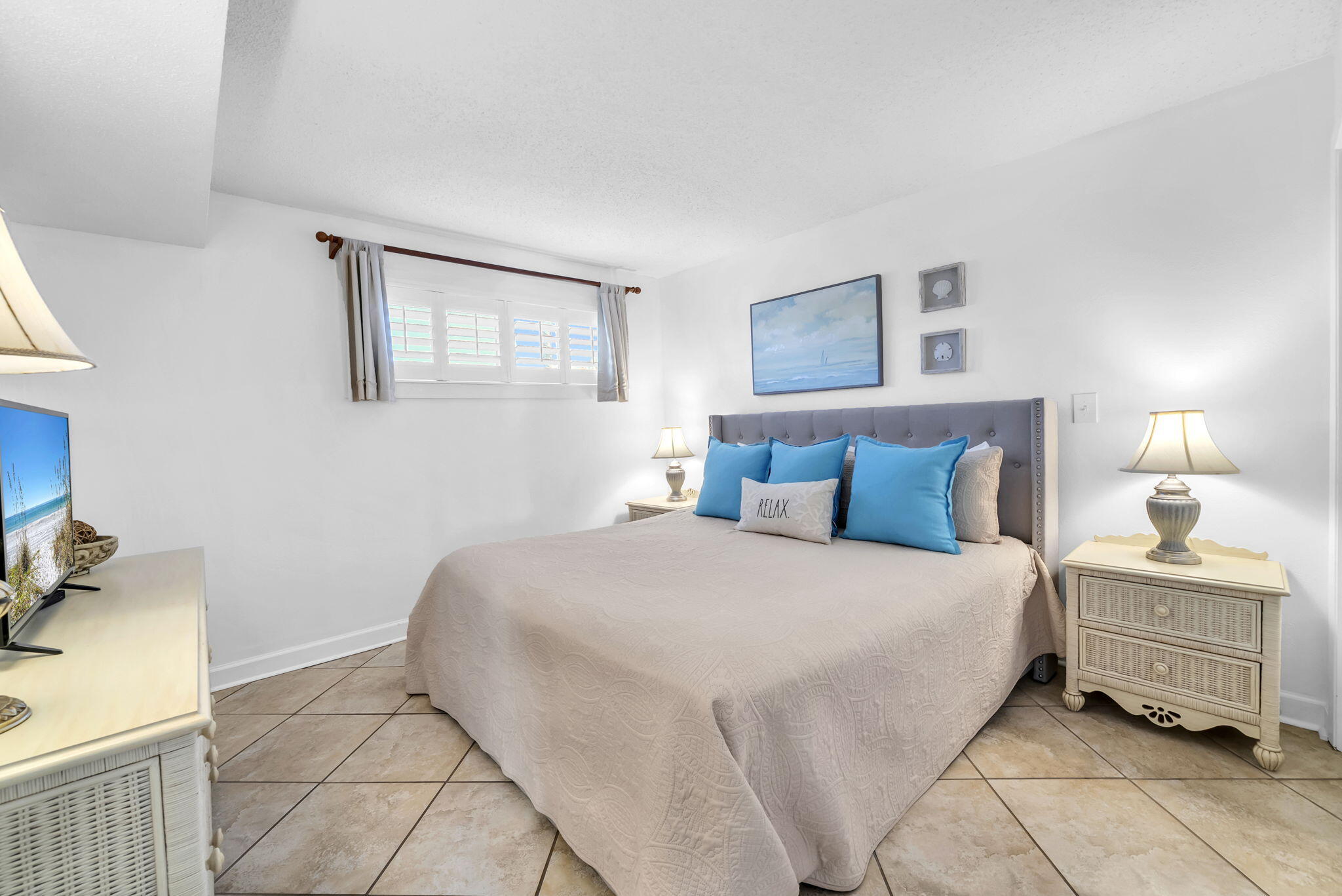 ISLANDER CONDO PH 2 - Residential