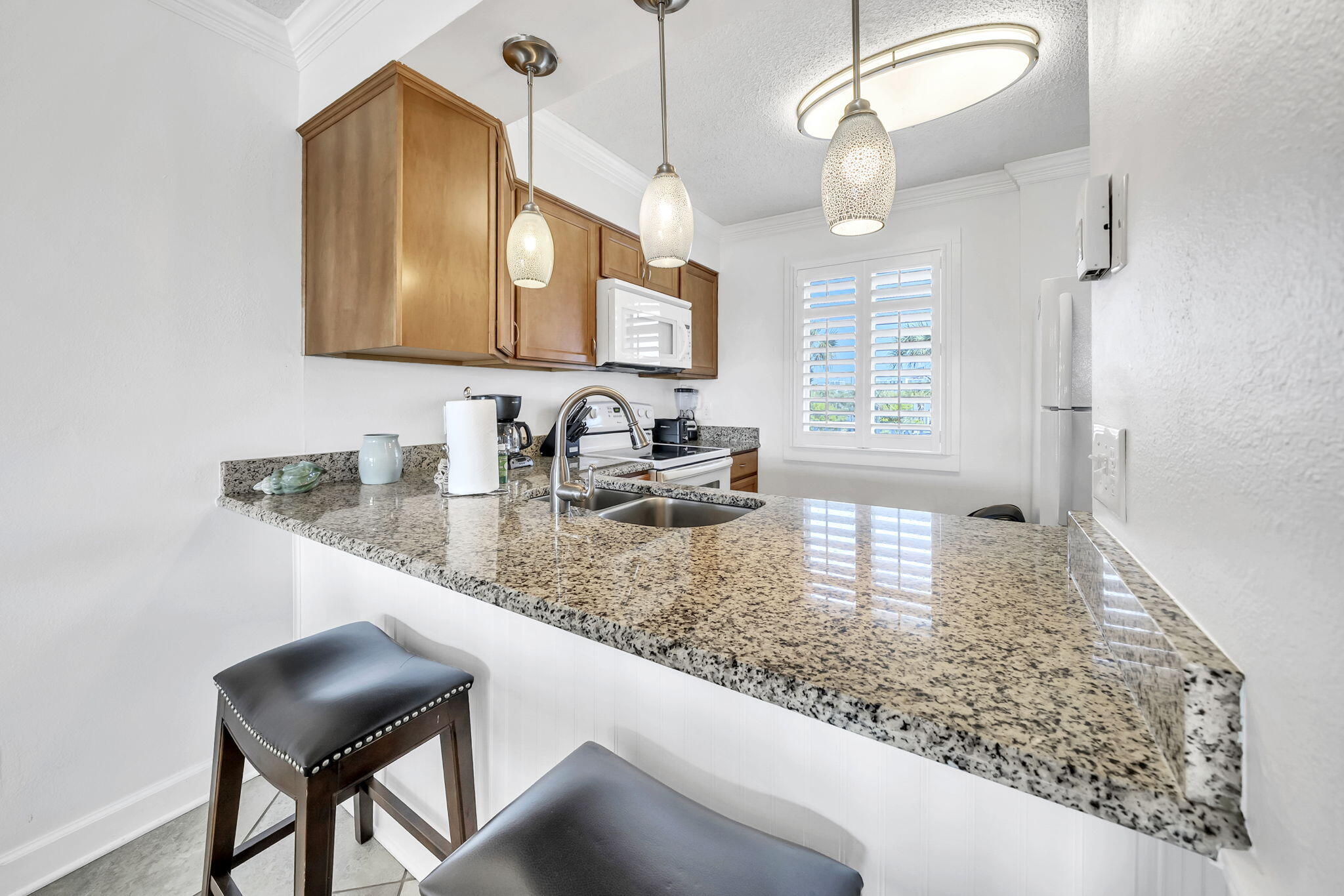 ISLANDER CONDO PH 2 - Residential