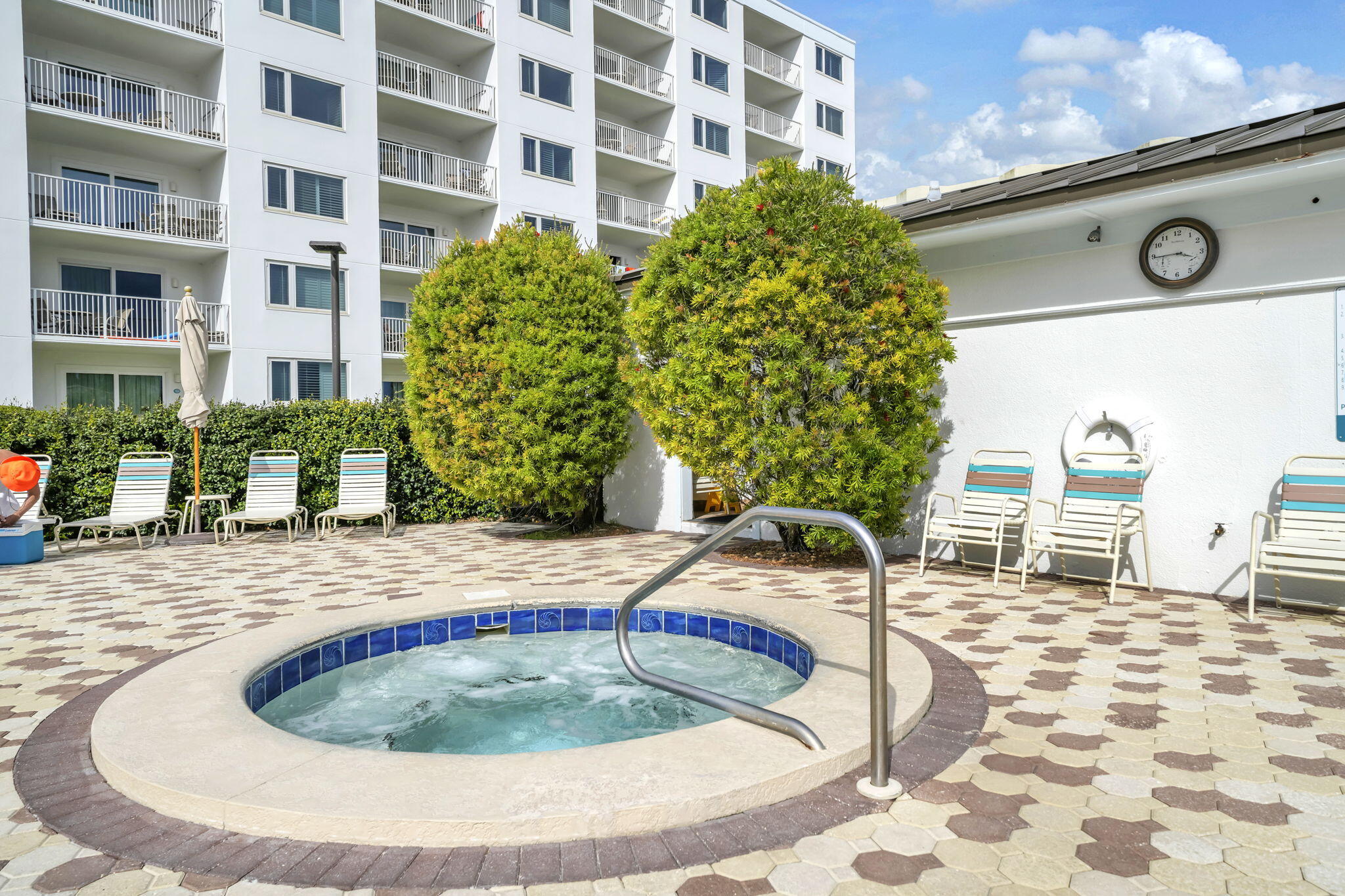 ISLANDER CONDO PH 2 - Residential