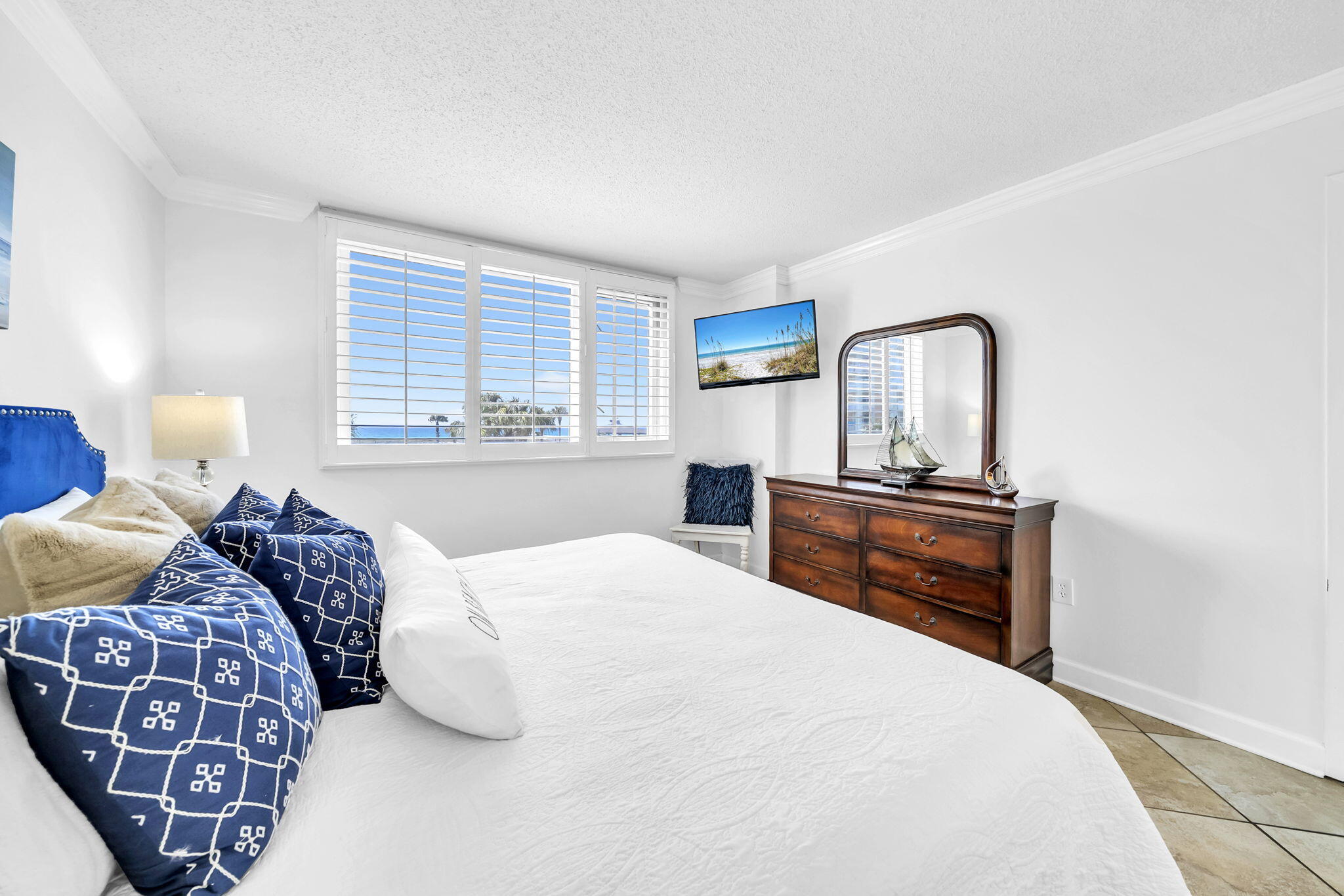 ISLANDER CONDO PH 2 - Residential