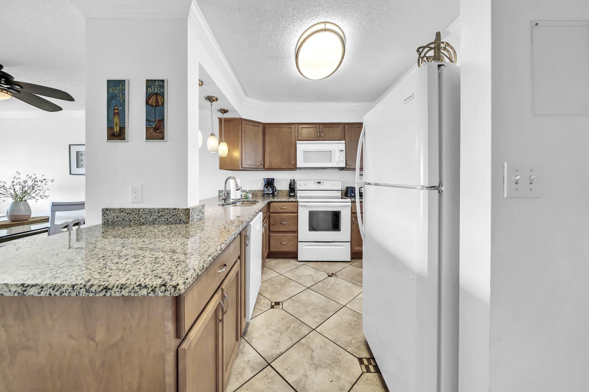 ISLANDER CONDO PH 2 - Residential