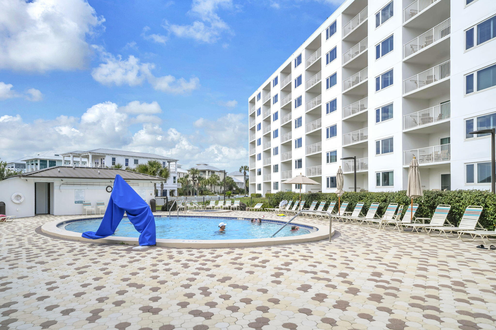 ISLANDER CONDO PH 2 - Residential