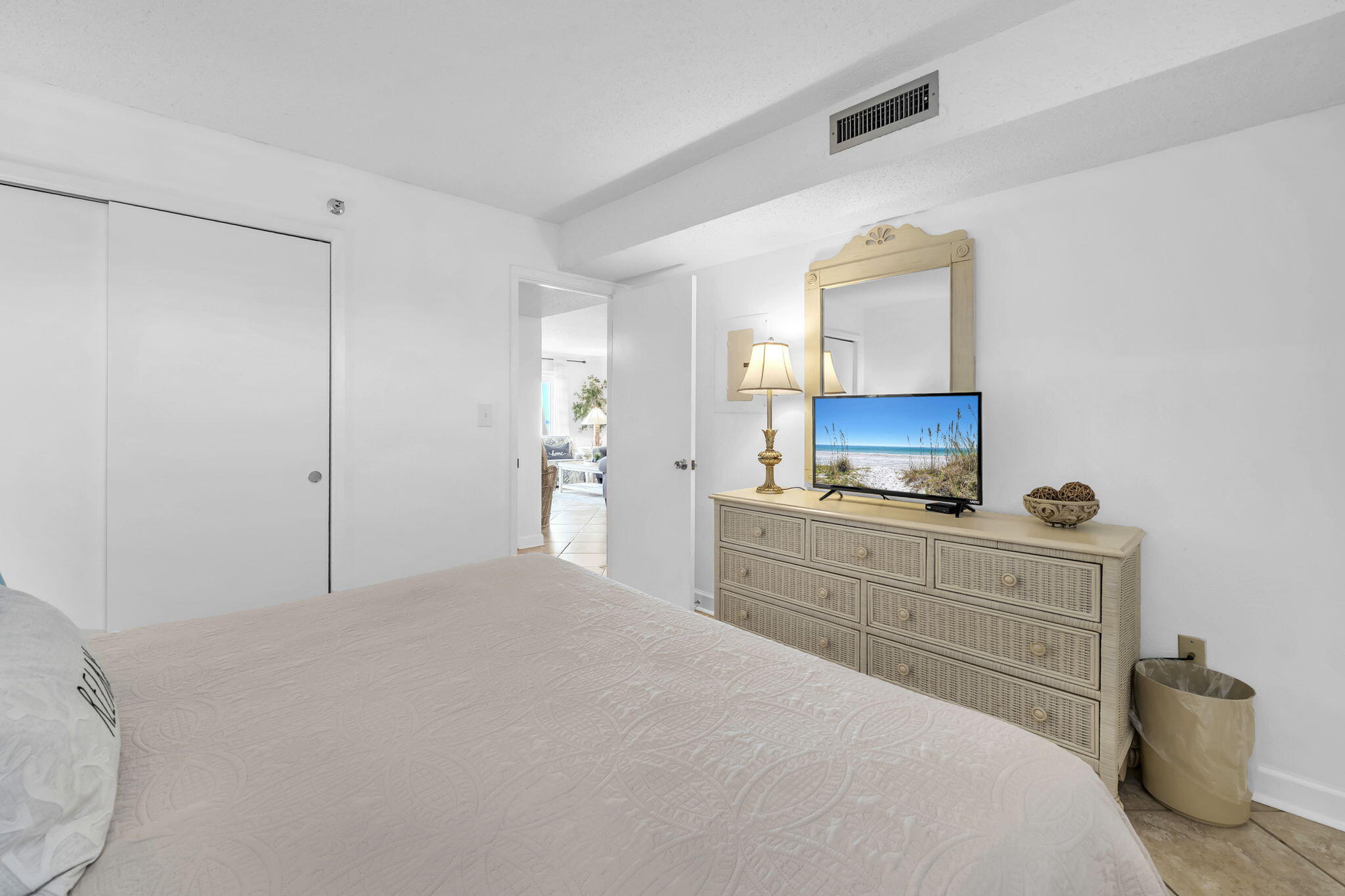 ISLANDER CONDO PH 2 - Residential