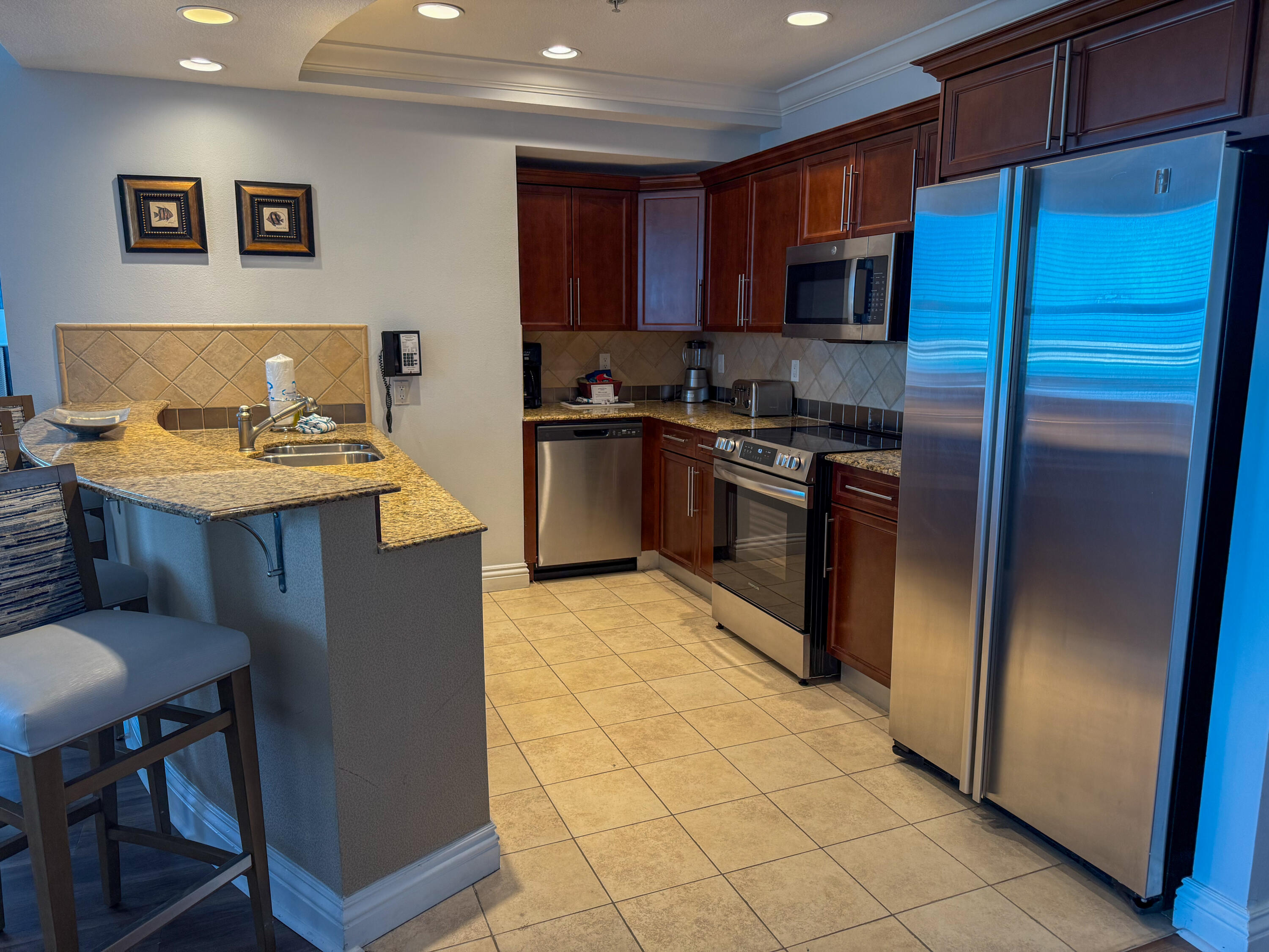 EMERALD GRANDE - Residential