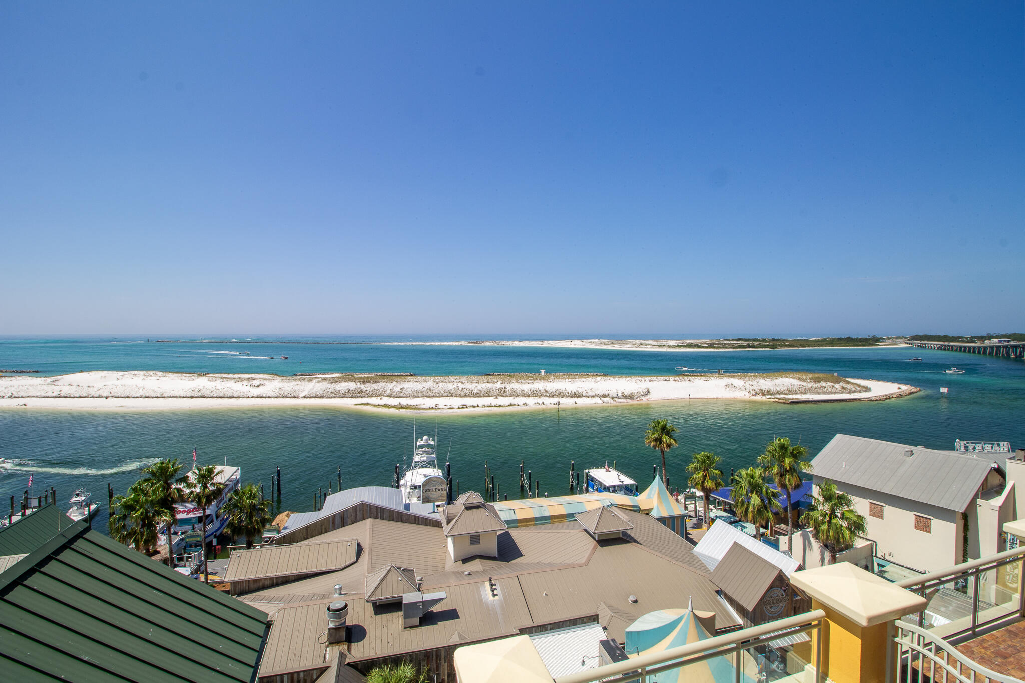 EMERALD GRANDE - Residential