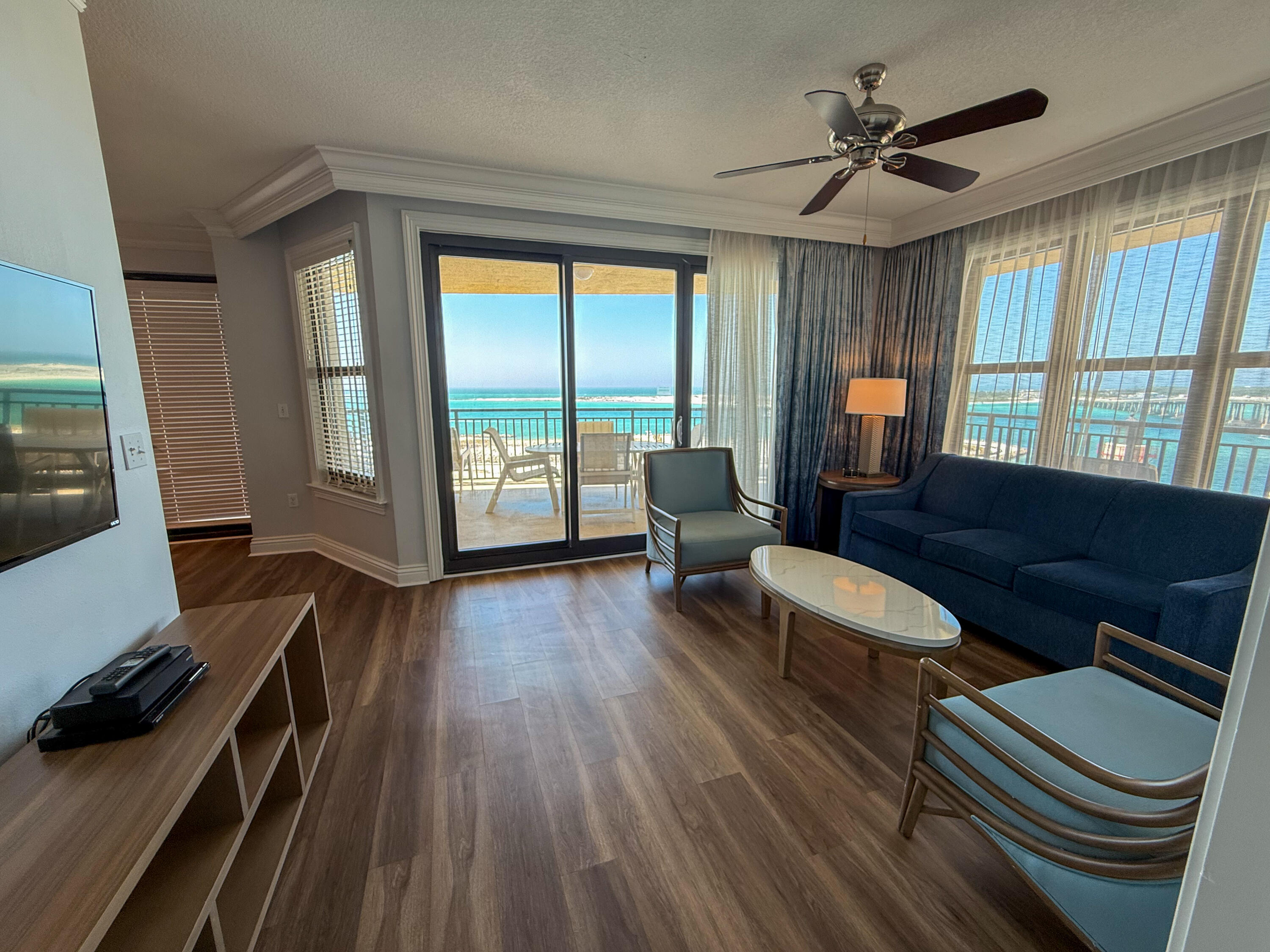 EMERALD GRANDE - Residential