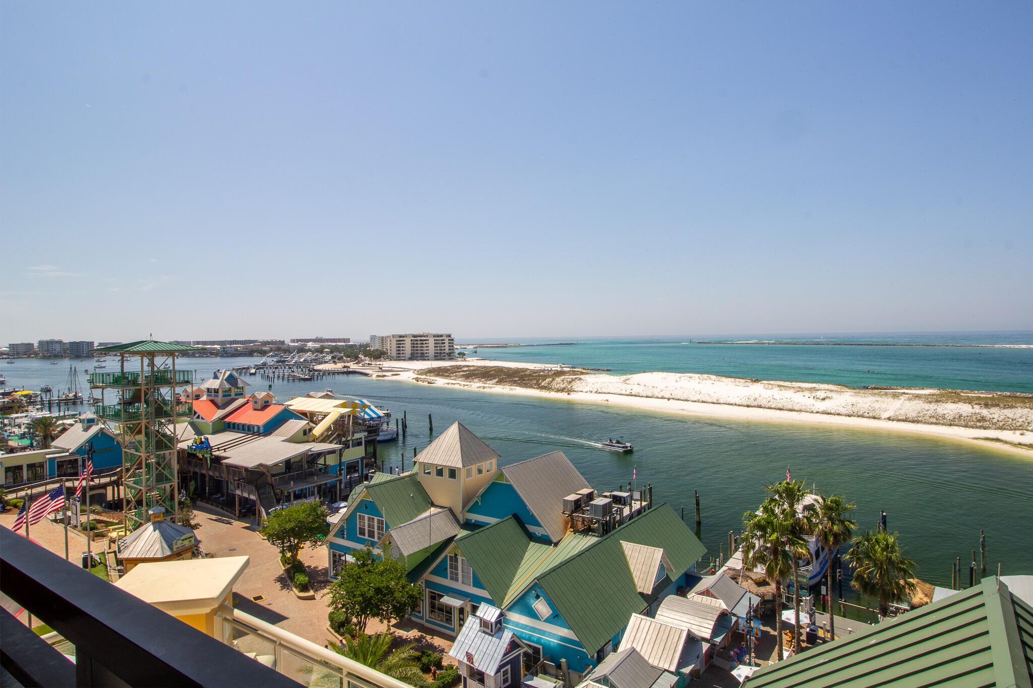 EMERALD GRANDE - Residential