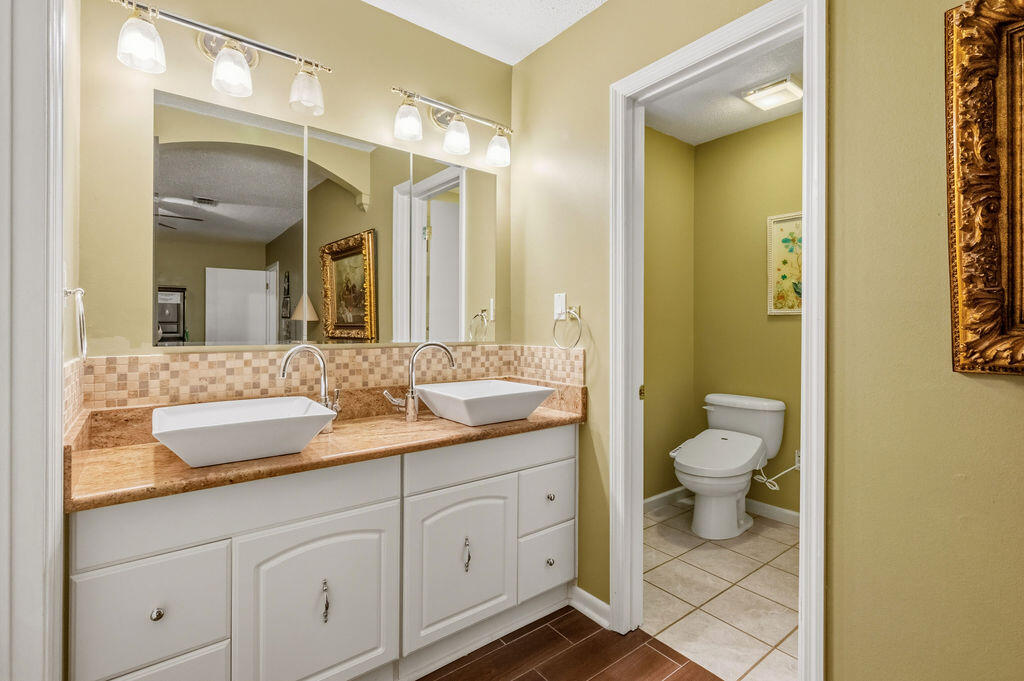 PINEWOOD ESTATES - Residential