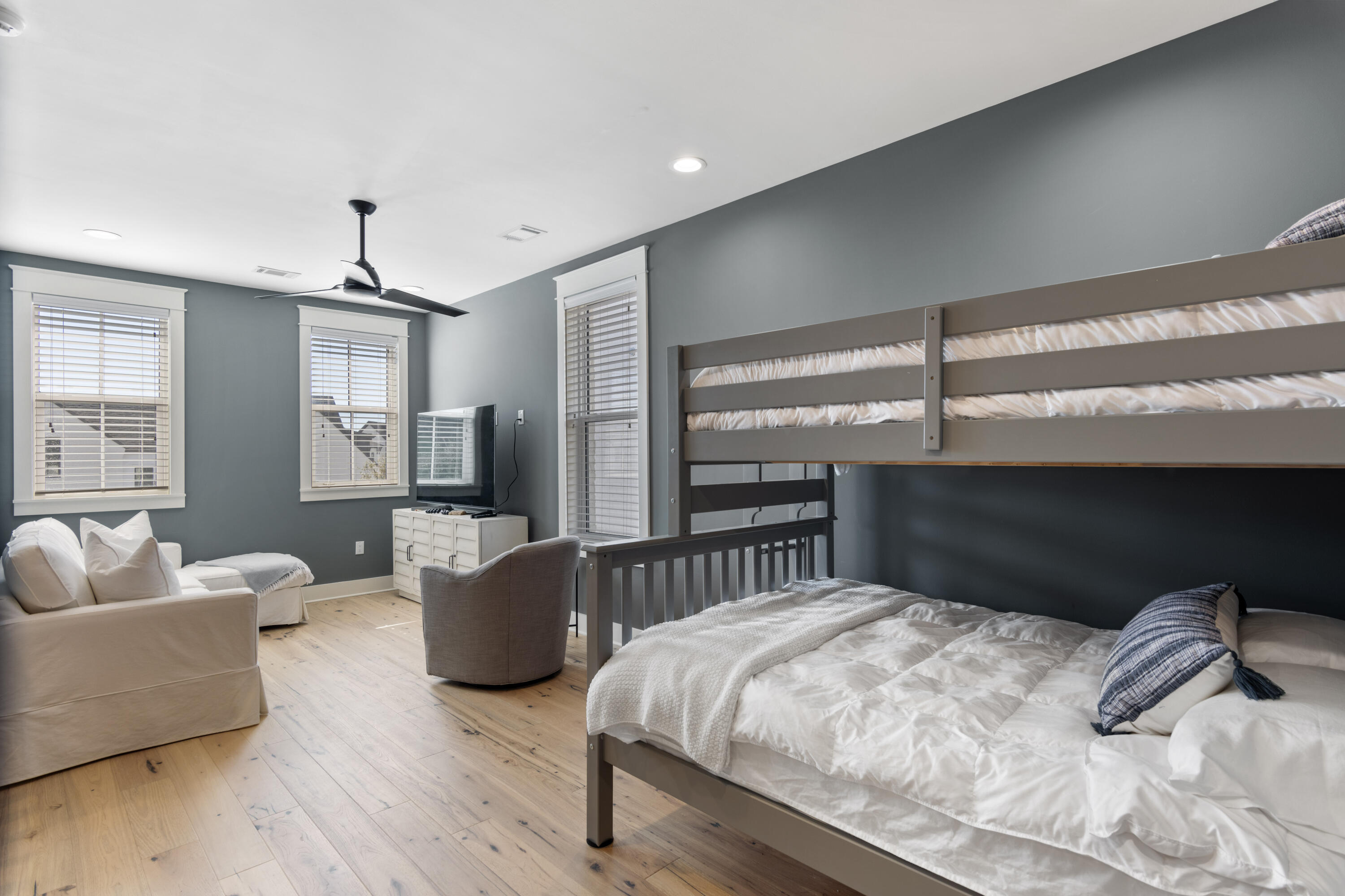 RidgeWalk - Residential