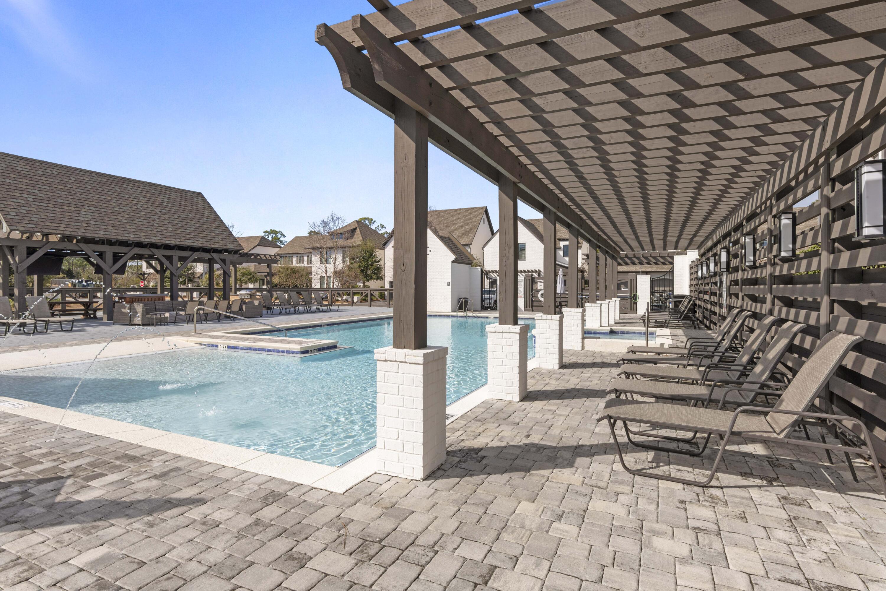 RidgeWalk - Residential