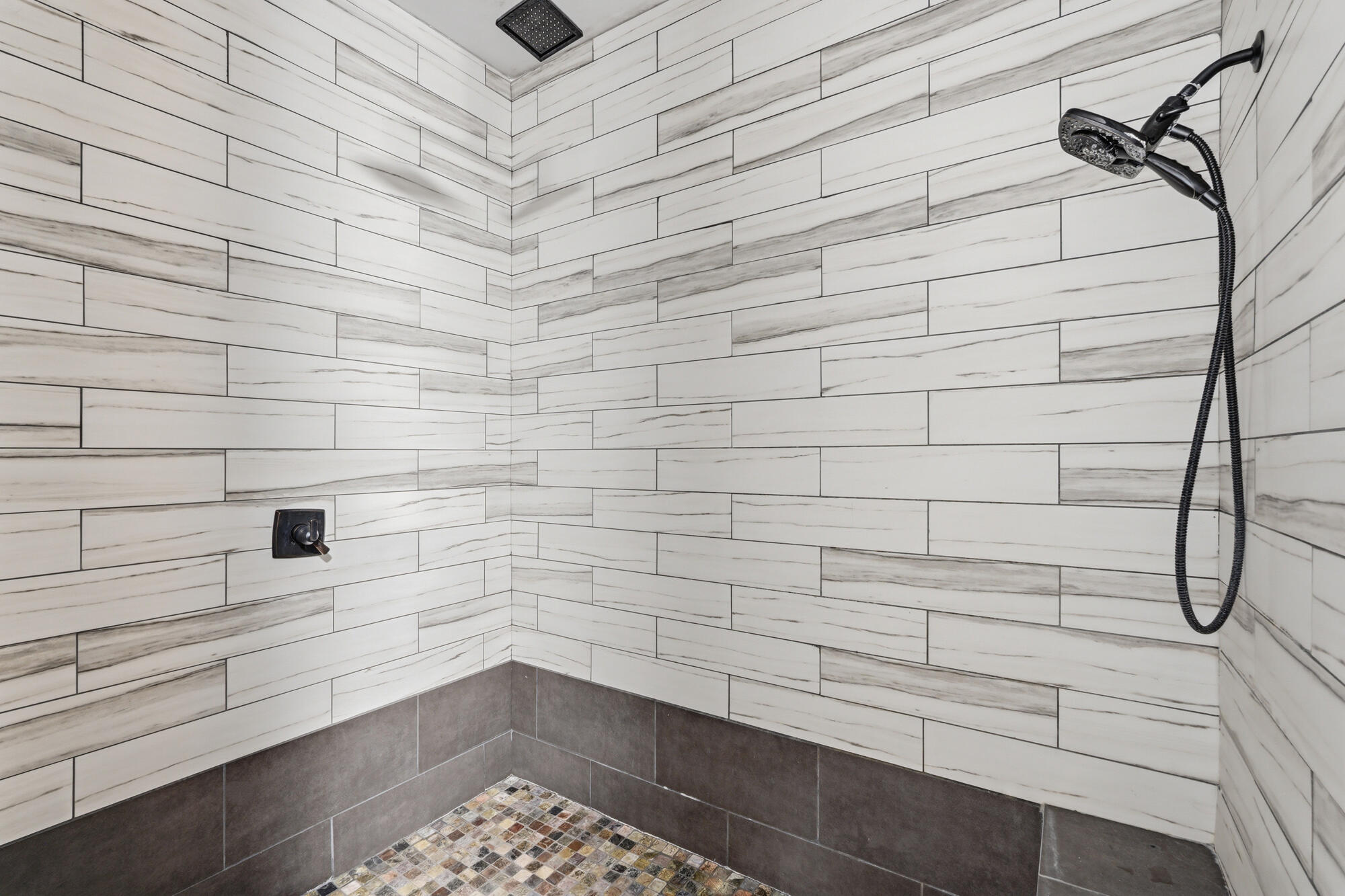 LE CHATEAU - Residential