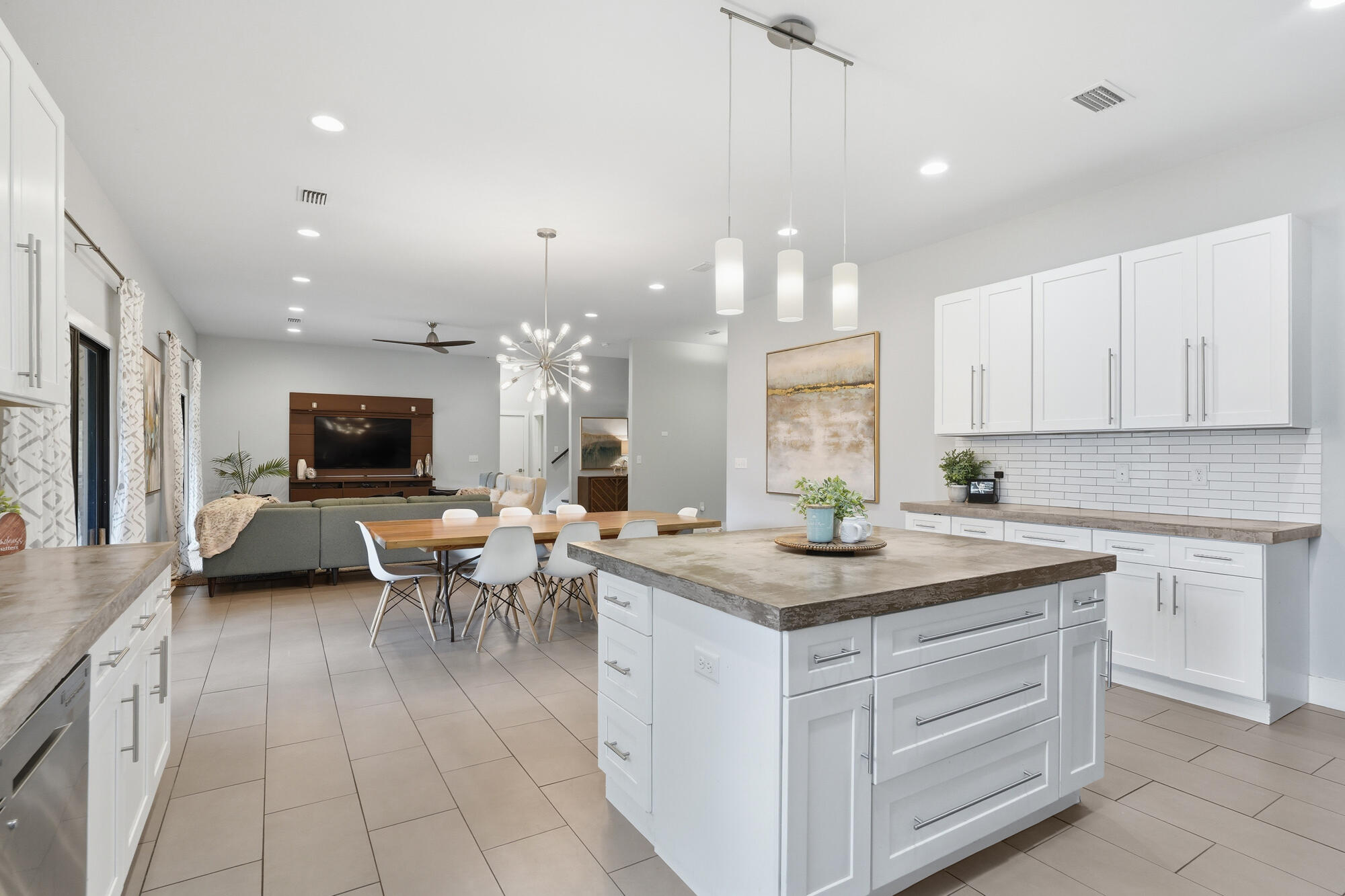 LE CHATEAU - Residential