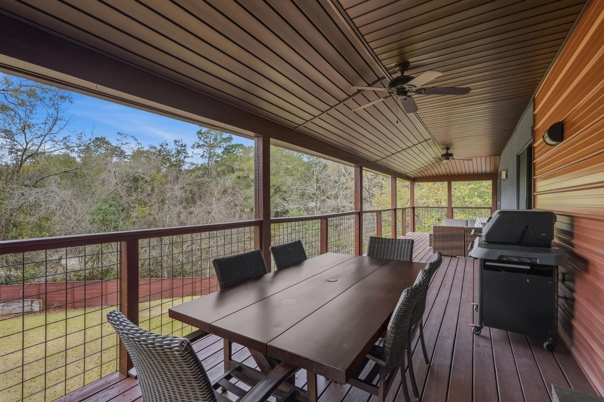 LE CHATEAU - Residential