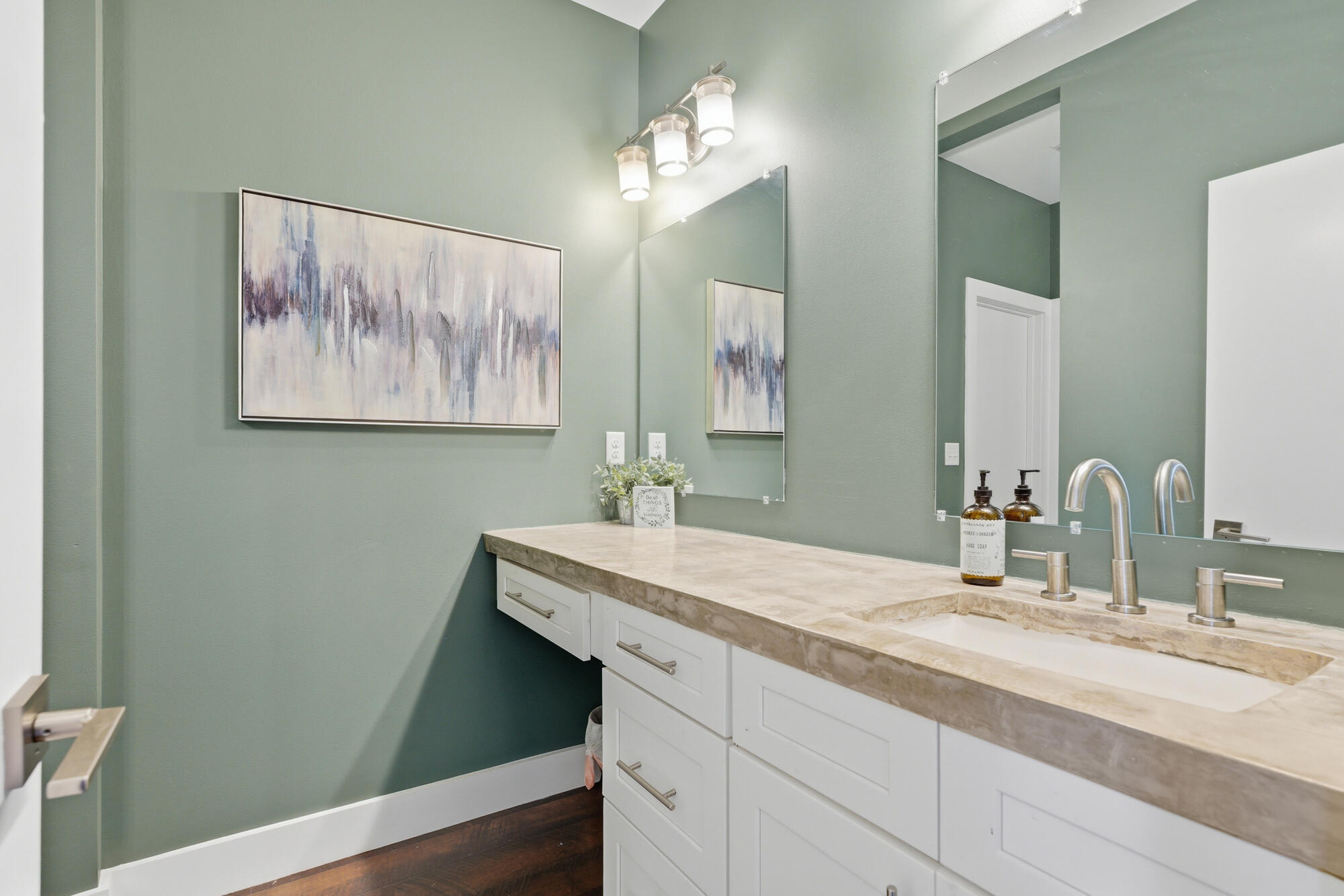 LE CHATEAU - Residential