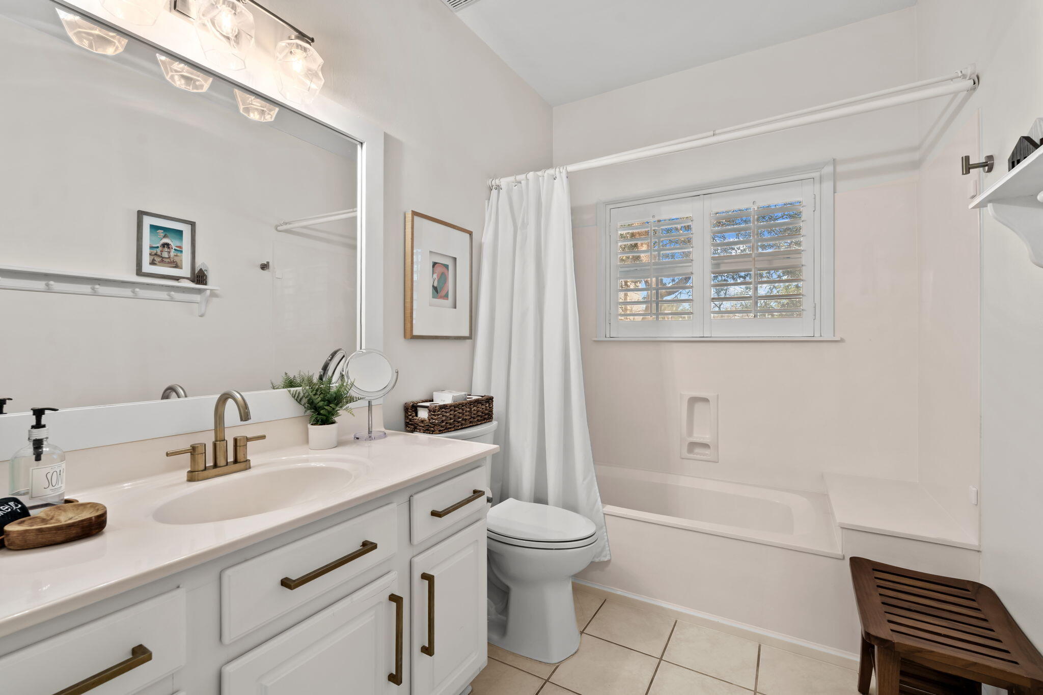 SUNRISE BEACH - Residential