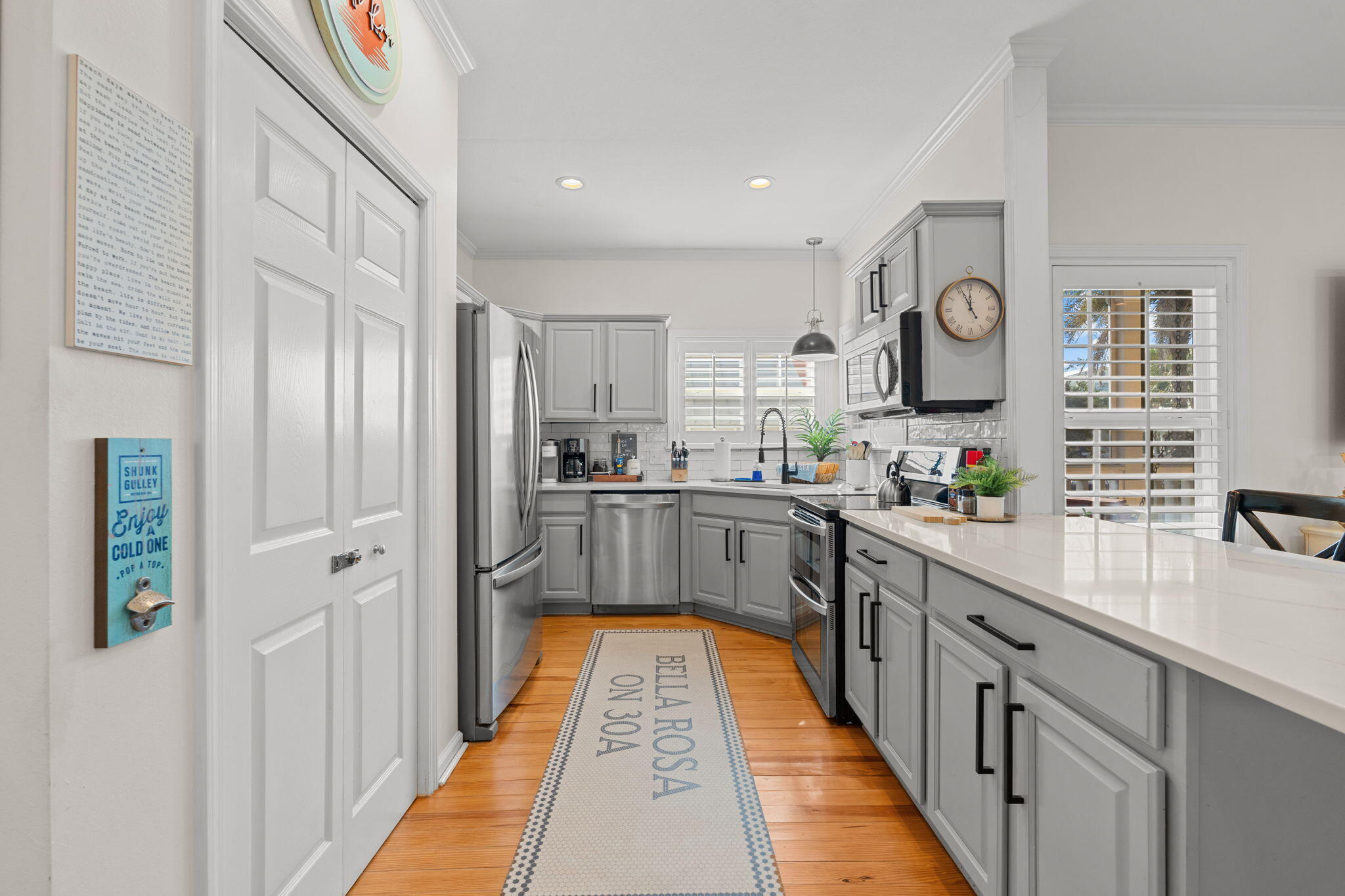 SUNRISE BEACH - Residential