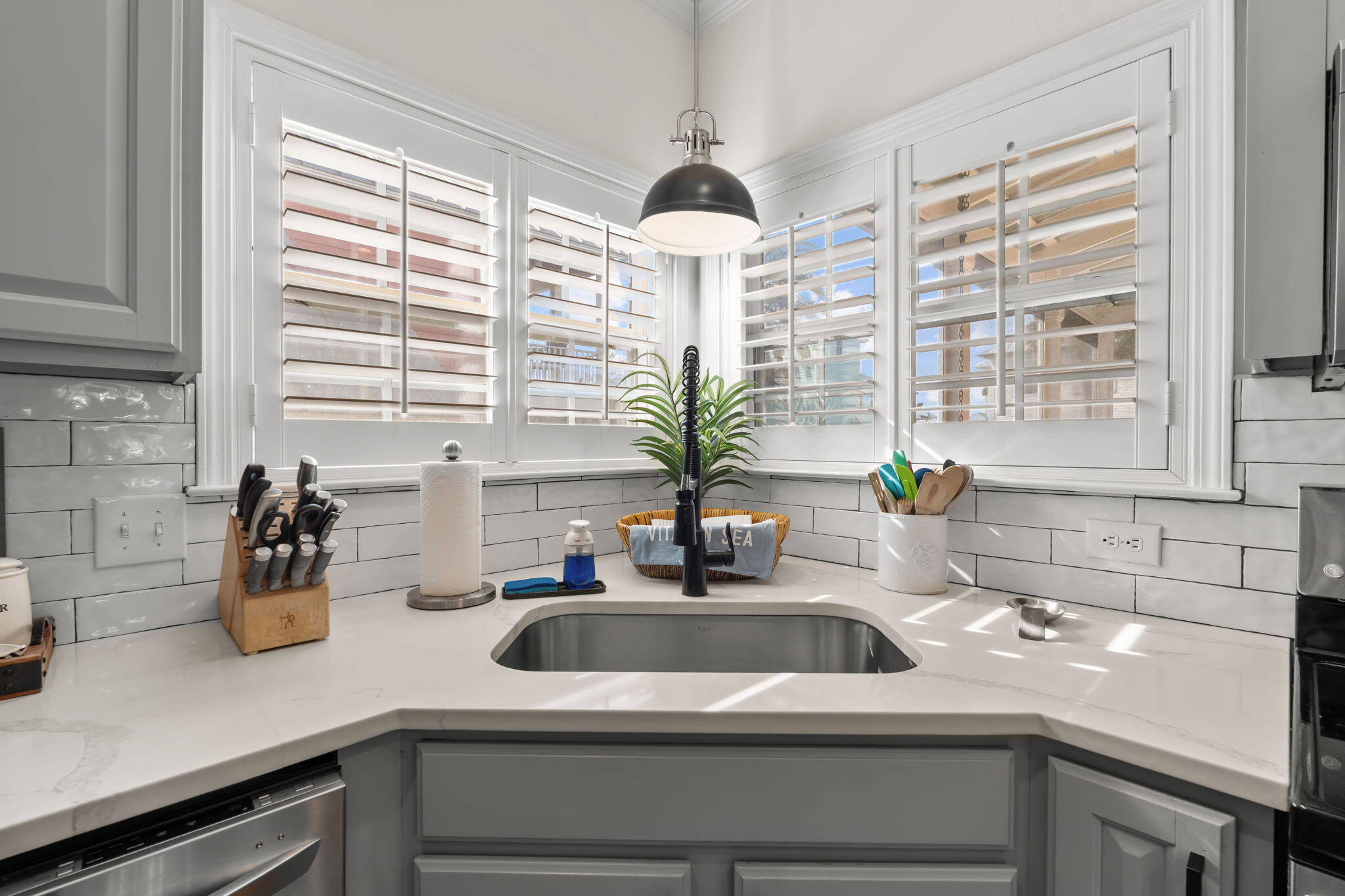 SUNRISE BEACH - Residential