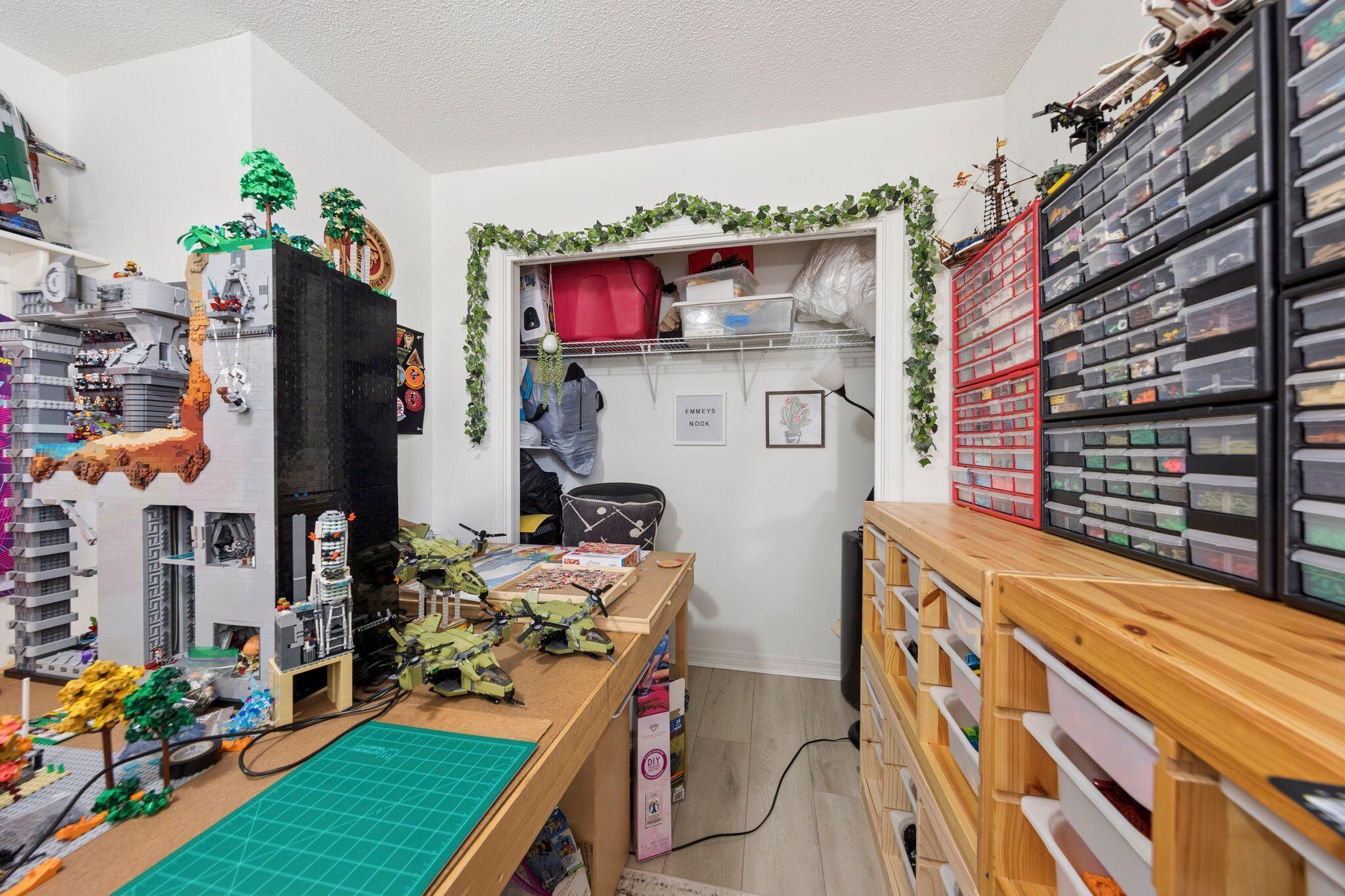 AIRWAY OAKS - Residential